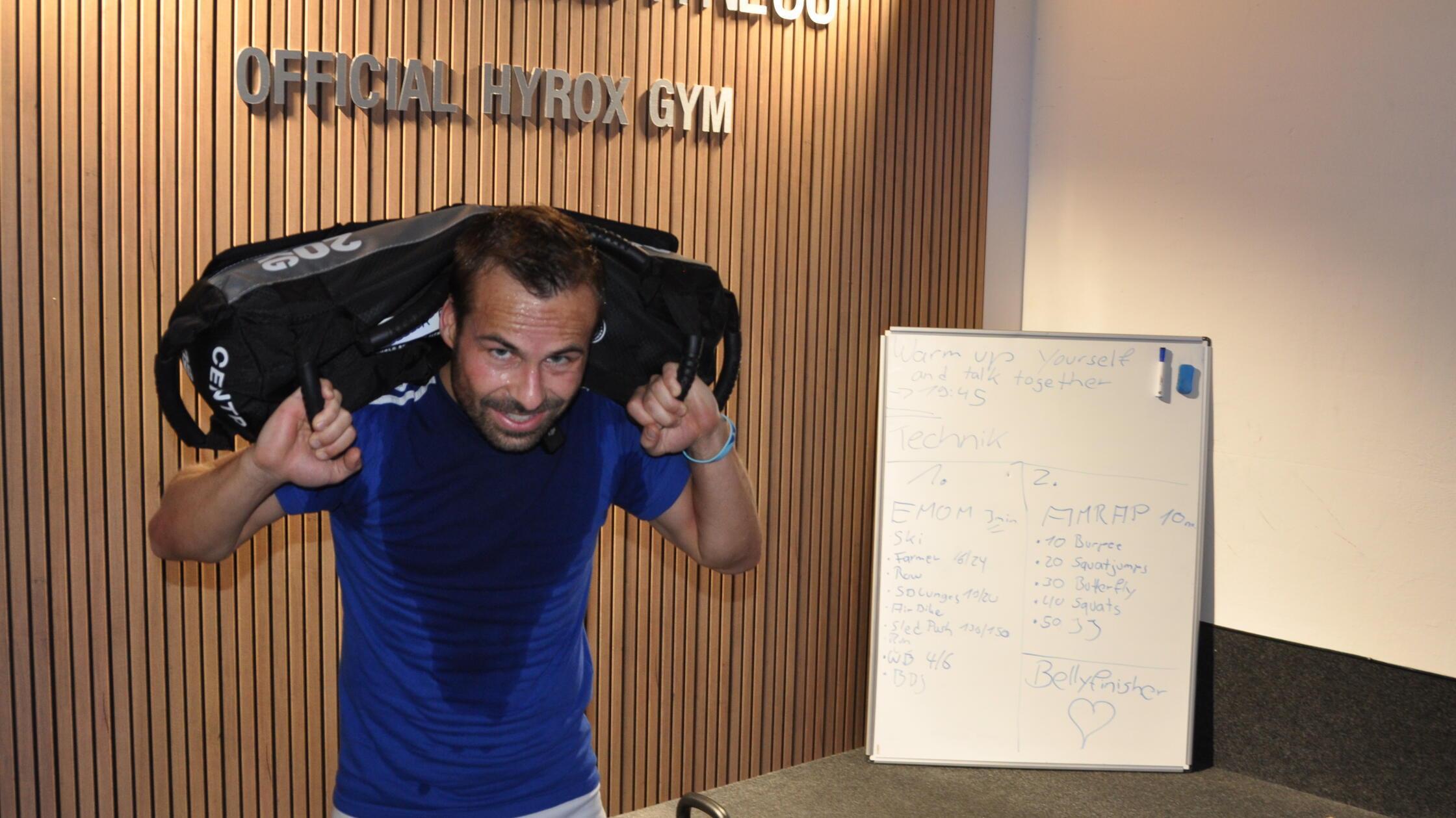 Sportreporter Daniel Ruppert im Video beim Hyrox-Selbstversuch