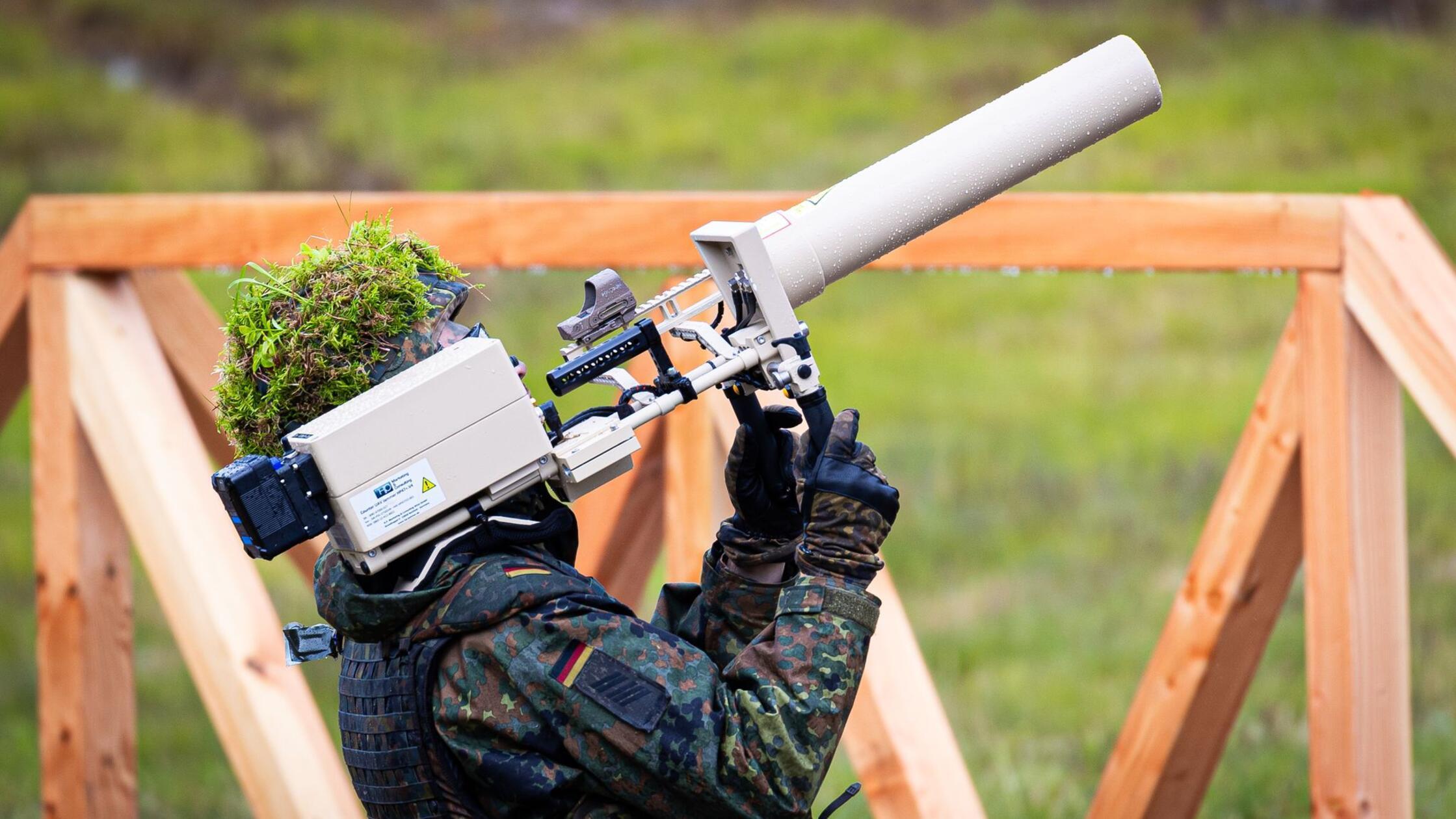 Dobrindt načrtuje boj proti dronom s pomočjo Bundeswehra
