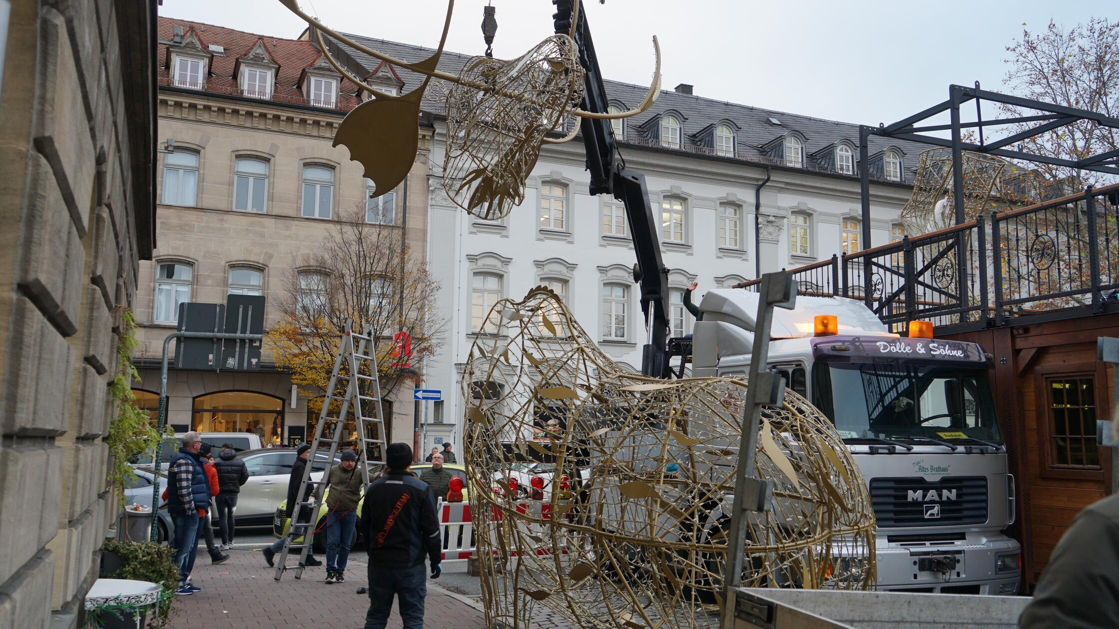 Aufbau Weihnachtsmarkt