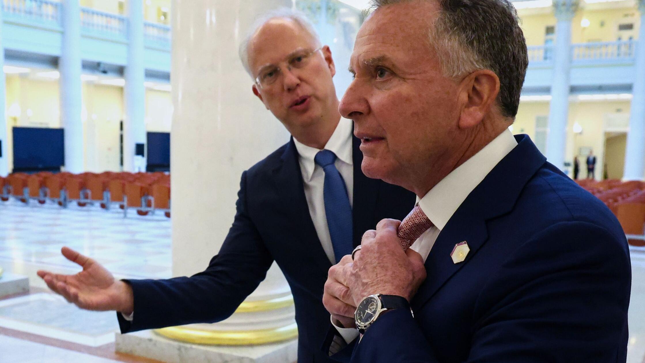 ZDA in Rusija naj bi za zaprtimi vrati pripravljali načrt za končanje vojne v Ukrajini