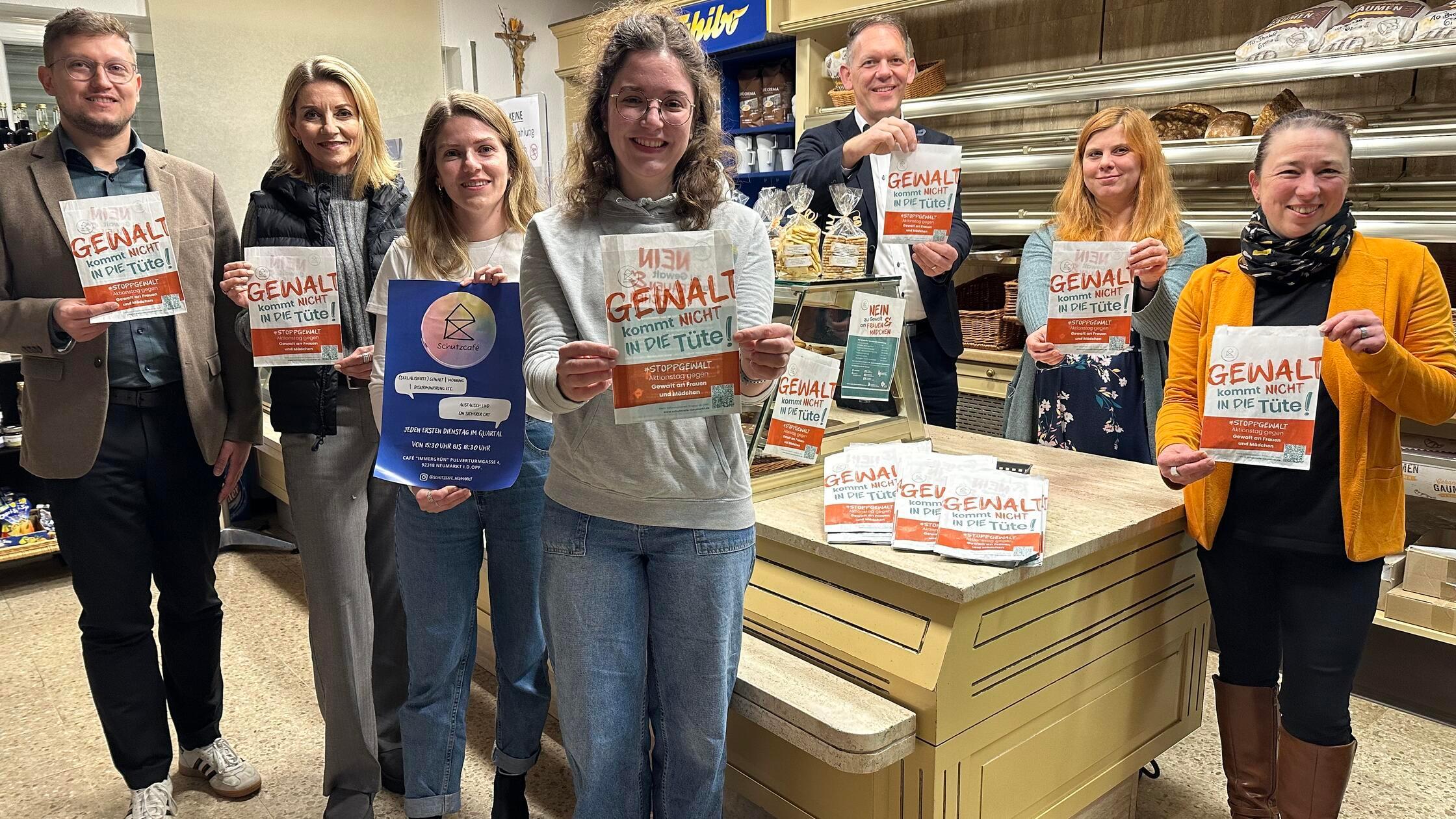 v.li.  Christian Kirzinger (Raiffeisenbank Oberpfä