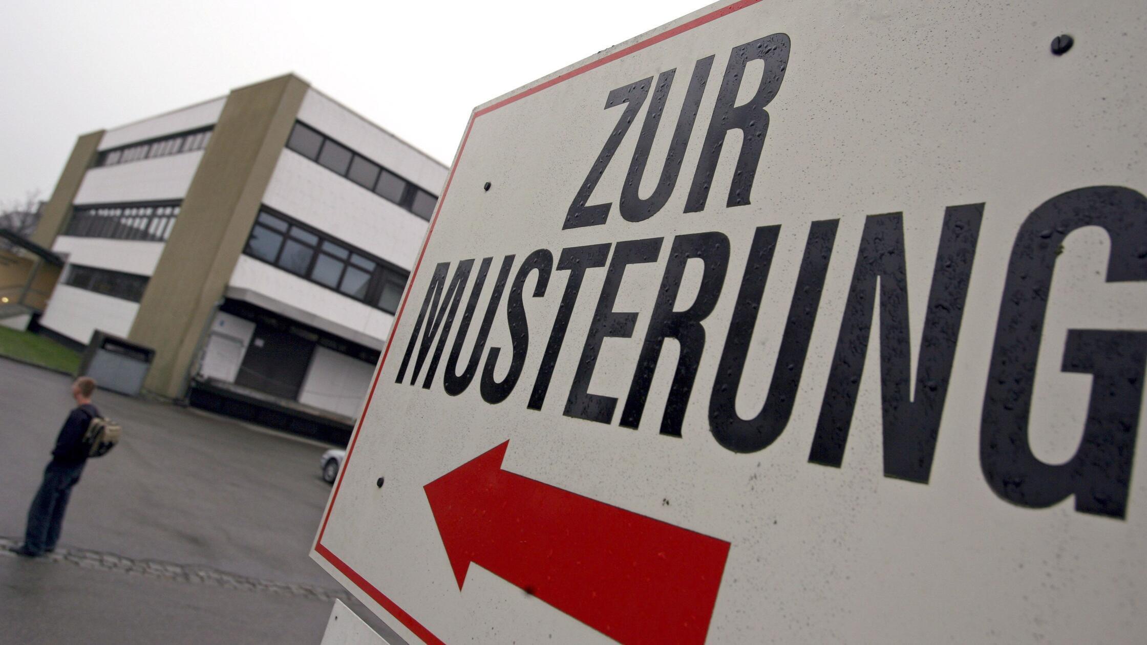 Wehrdienst verweigern? Beratungsstellen erreicht eine Flut von Anfragen ...