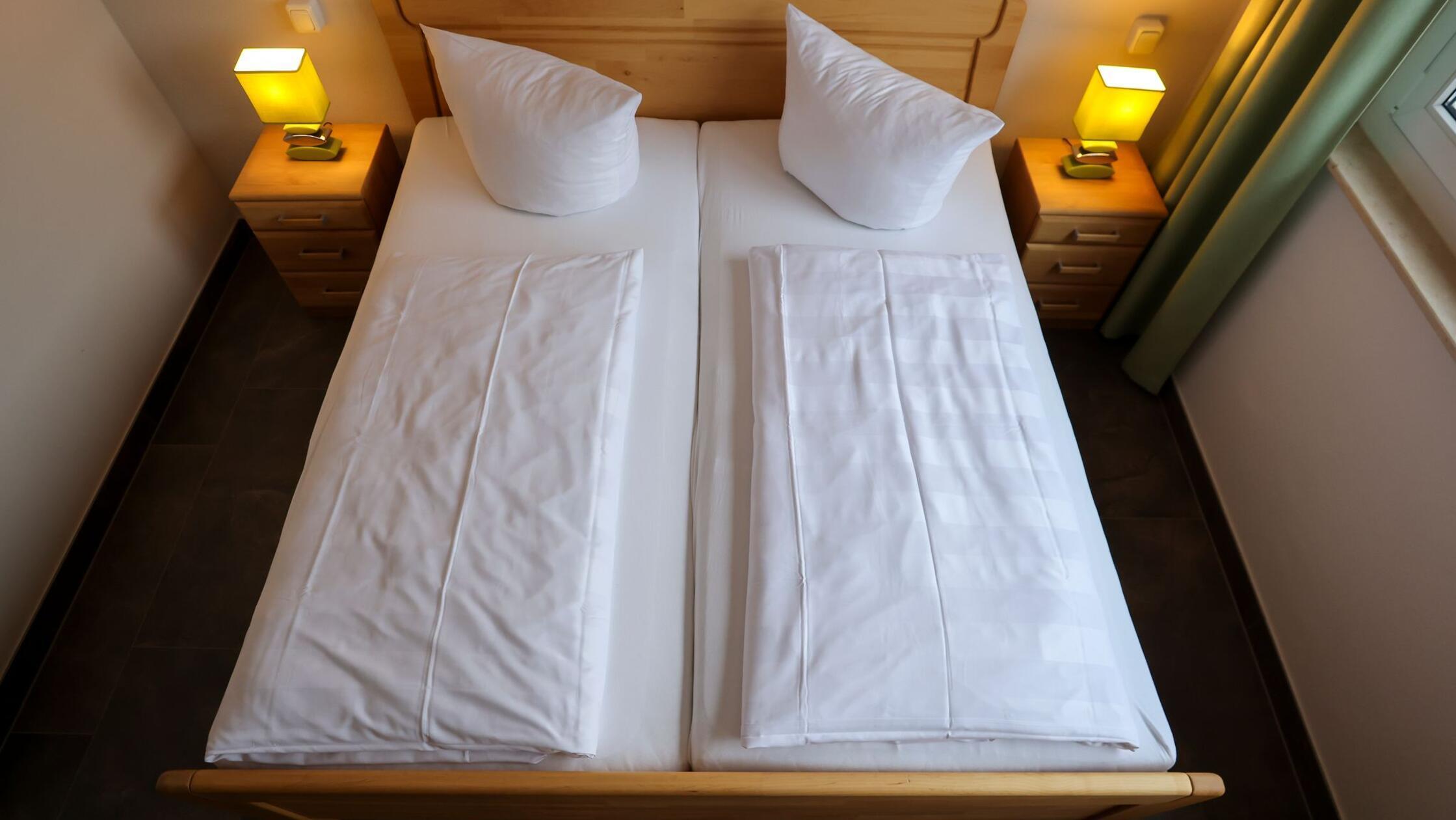 München neuspešen s tožbo proti prepovedi davka na postelje v Bavarski