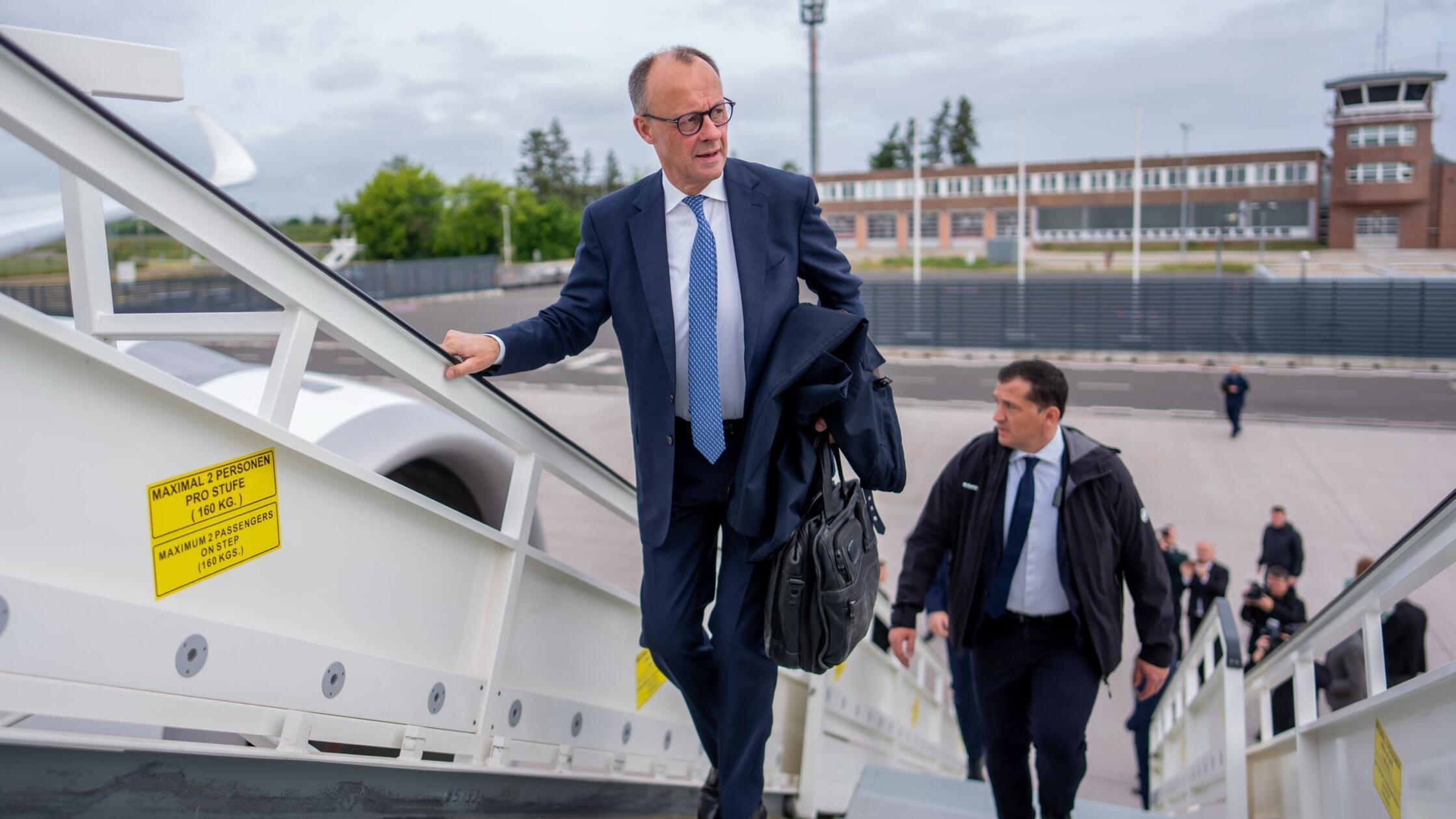 Auf nach Afrika: Die bisher längste Reise des Kanzlers