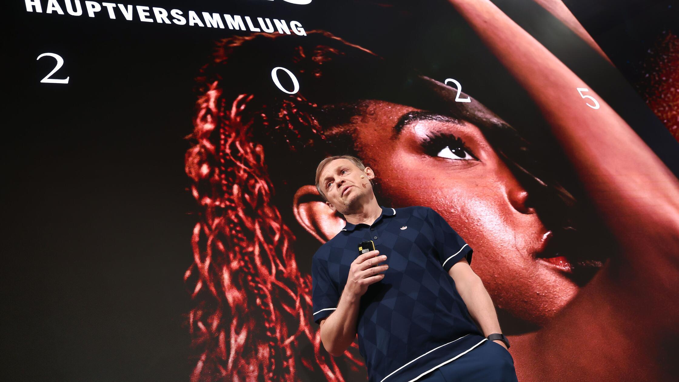 Adidas Hauptversammlung2952.jpg