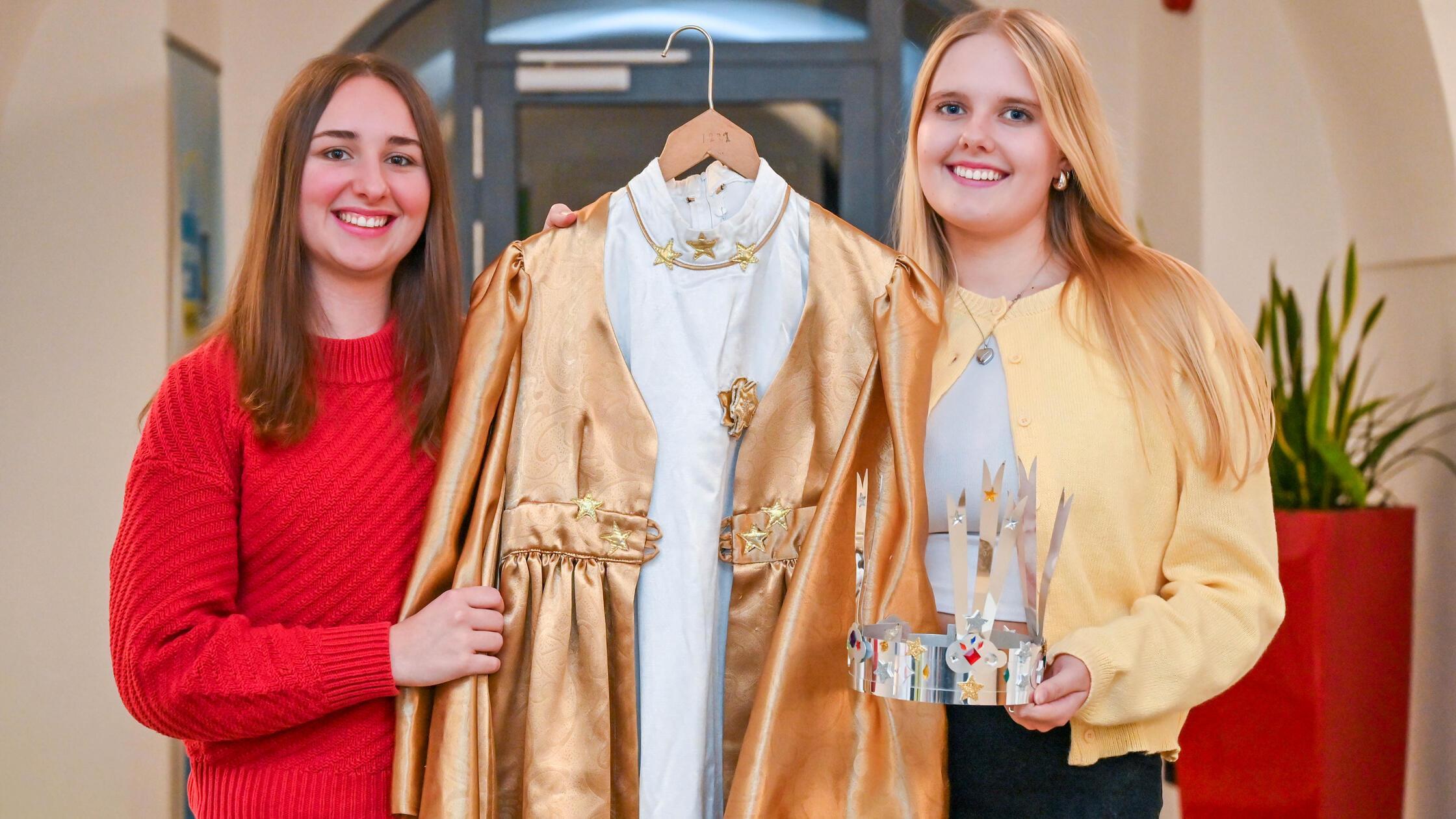 Anna Lutter (l.) ist Hilpoltsteins neues Christkin