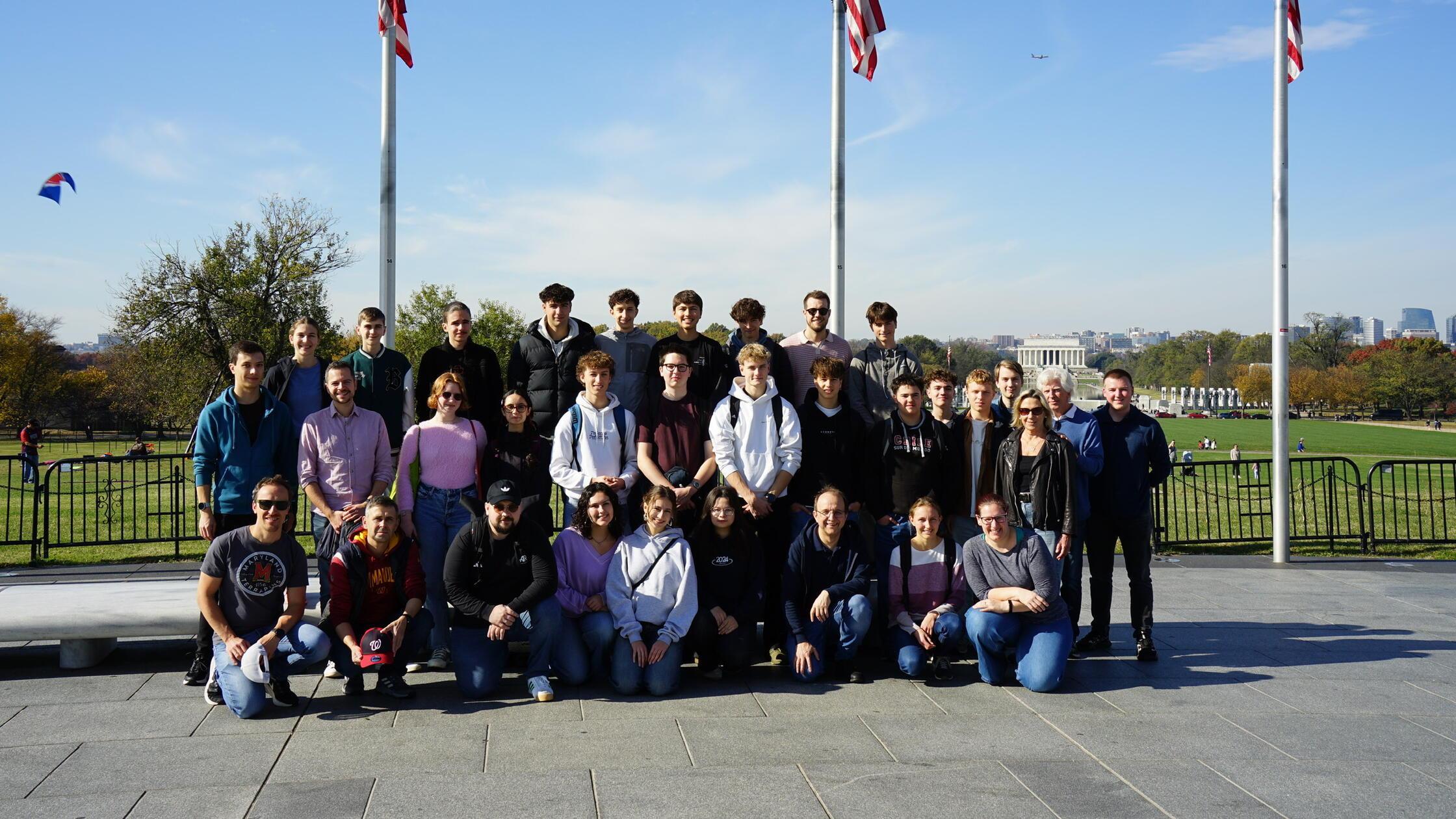 Zehn Schülerinnen und Schüler aus Höchstadt reiste