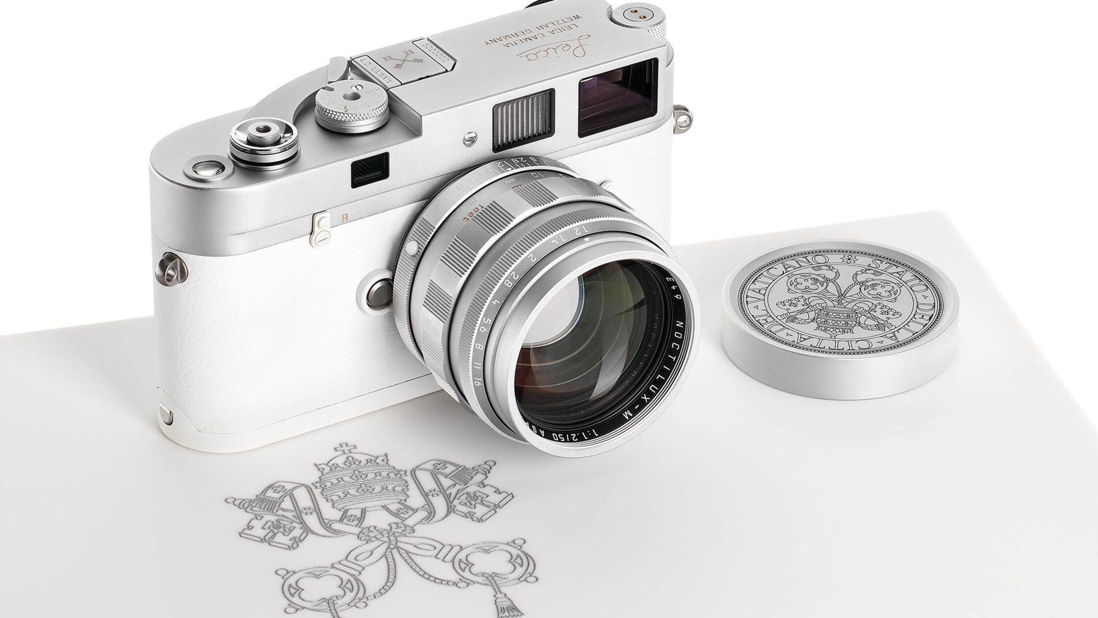 Auktion: Kamera von Ex-Papst bringt 6,5 Millionen Euro