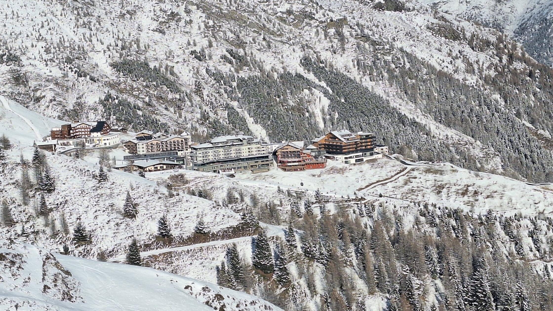 Sölden Themenbild - Skifahren, Skilaufen, Skifahre