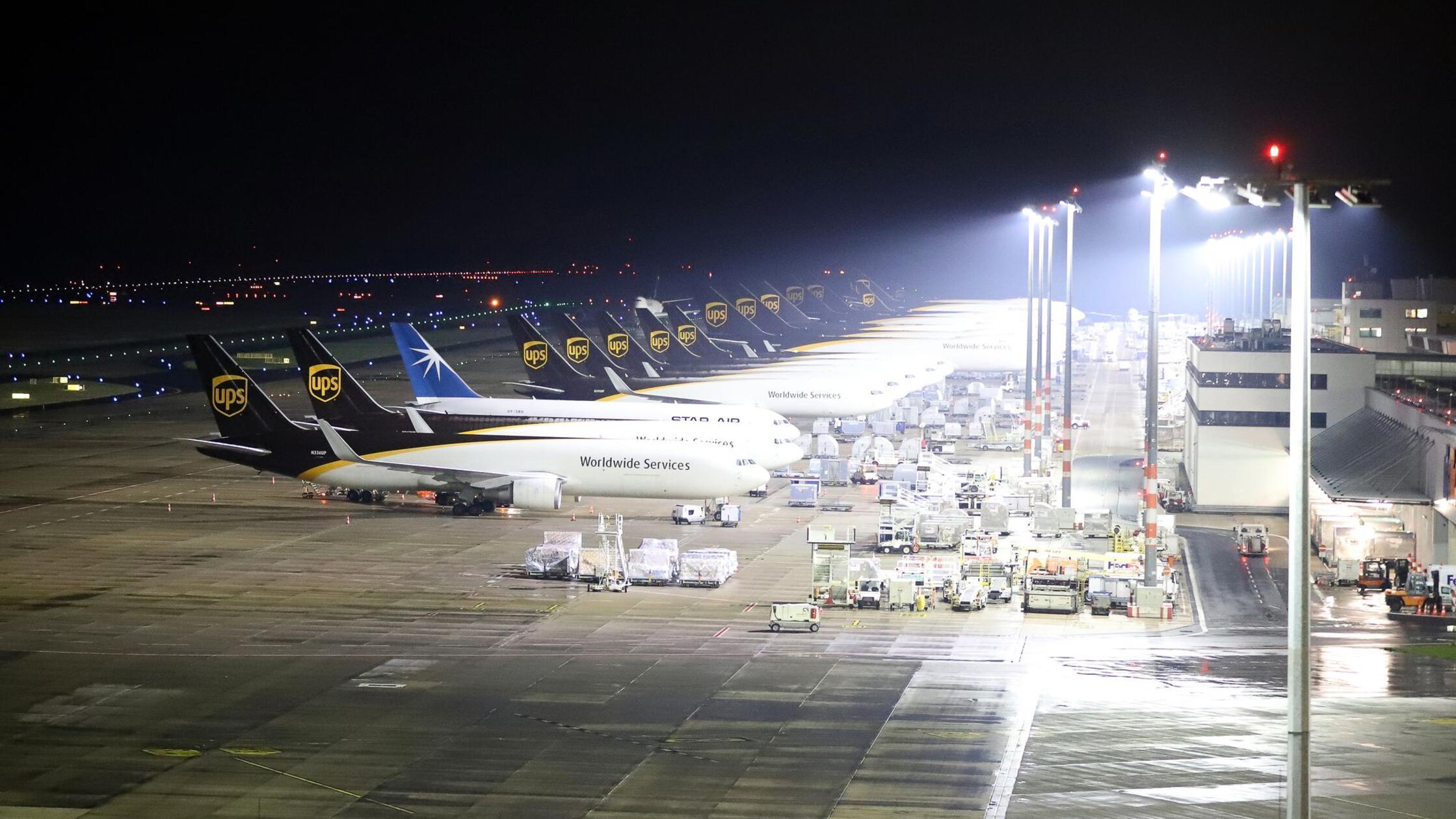 Blitzeis legt Flugbetrieb in Köln/Bonn für 45 Minuten lahm