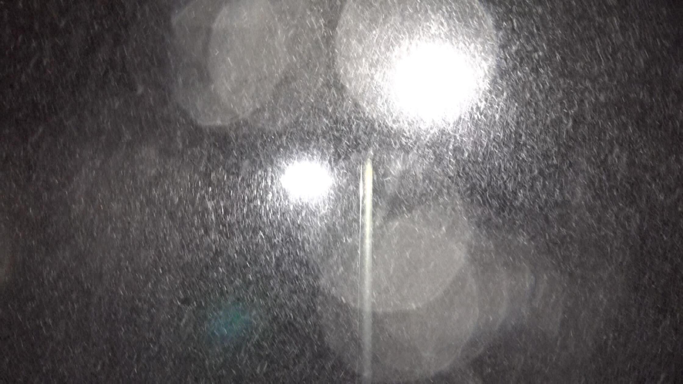 Am späten Sonntagabend hat der erste Schnee auch Nürnberg erreicht.