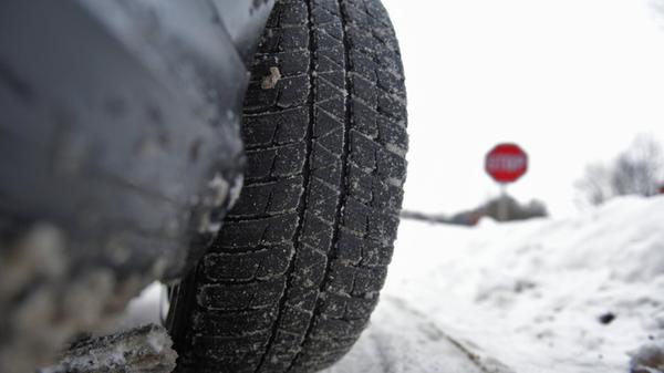 08.02.2015, Winterreifen im Winter, Winterreifenpf