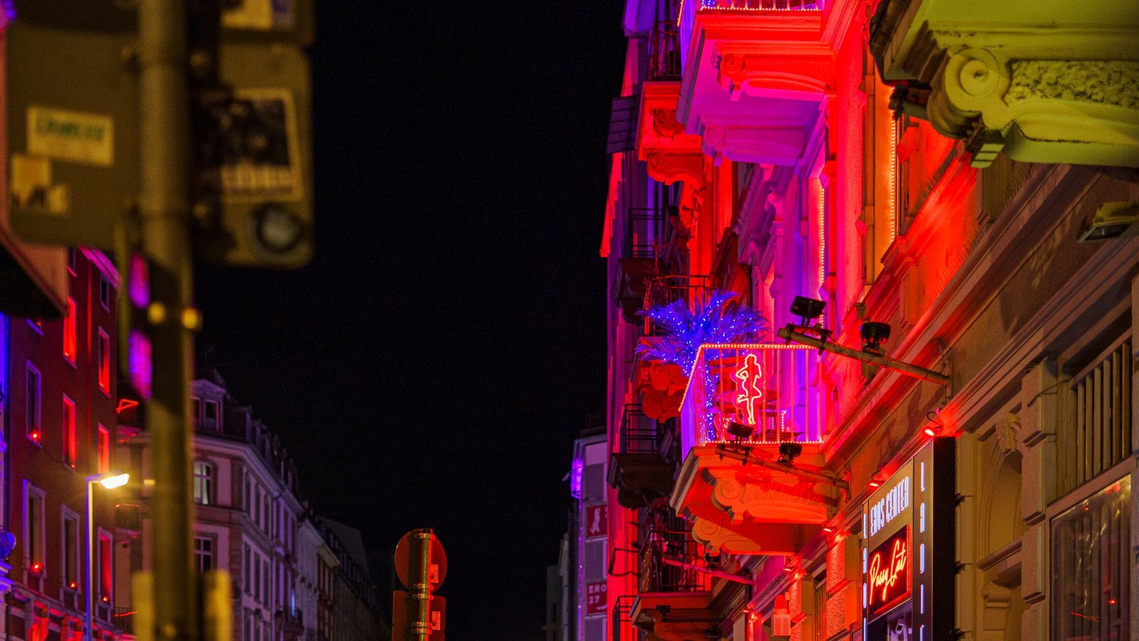 Nemška komisija bo pripravila predloge za zaščito prostitutk