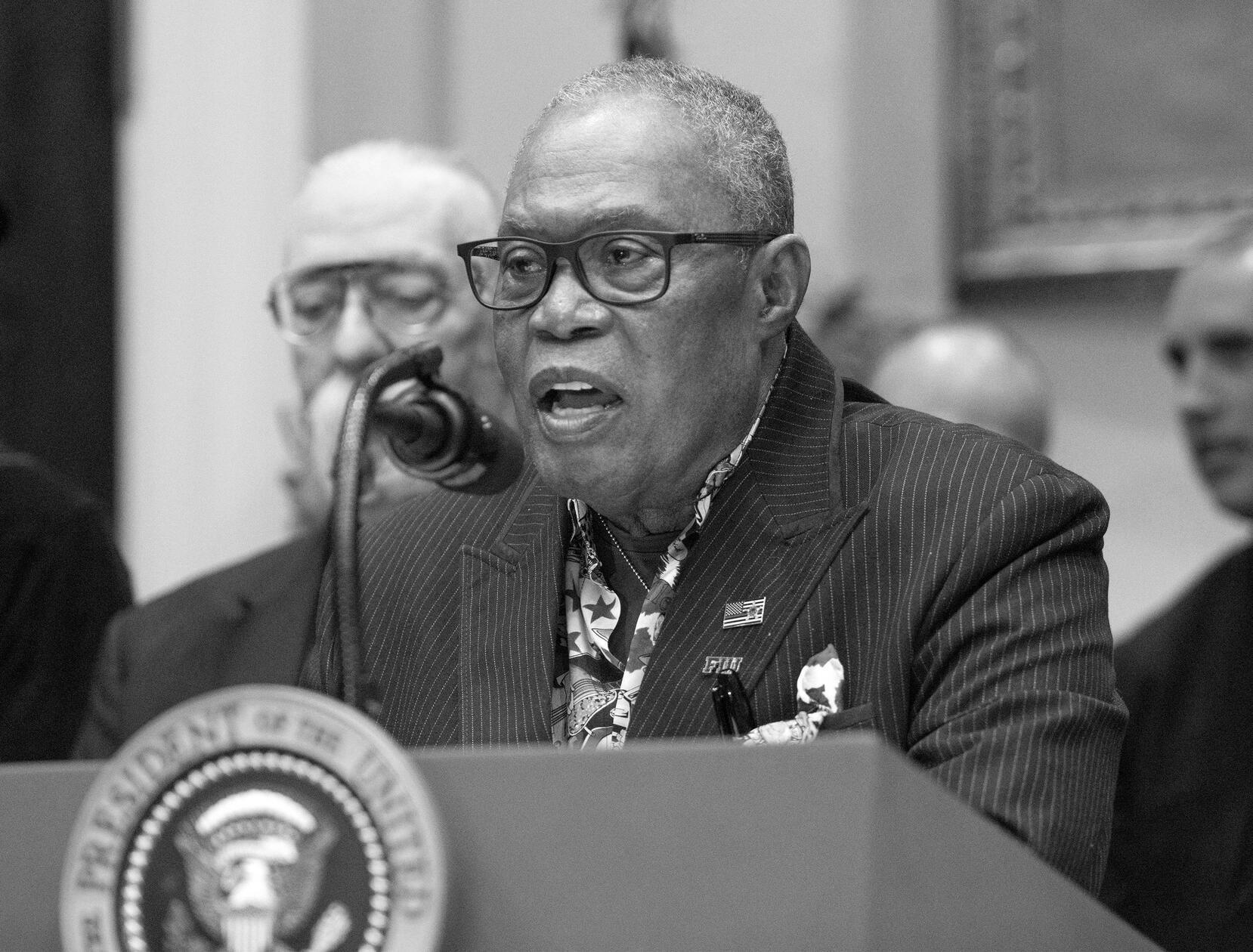 Sänger und Soul-Legende Sam Moore ist am 10. Januar an Komplikationen während seiner Genesung von einer Operation gestorben. Der inzwischen 89-Jährige wurde als Mitglied des Soul und R&B Duos "Sam&Dave" bekannt.