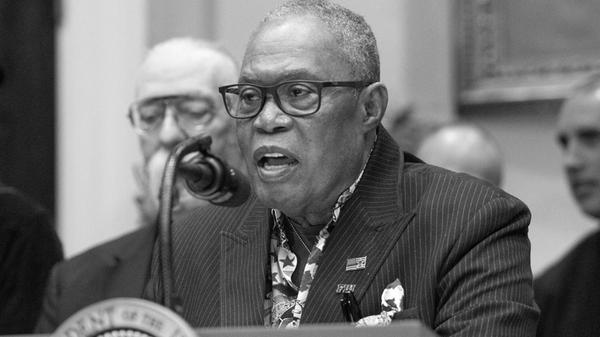 Sänger und Soul-Legende Sam Moore ist am 10. Januar an Komplikationen während seiner Genesung von einer Operation gestorben. Der inzwischen 89-Jährige wurde als Mitglied des Soul und R&B Duos "Sam&Dave" bekannt.