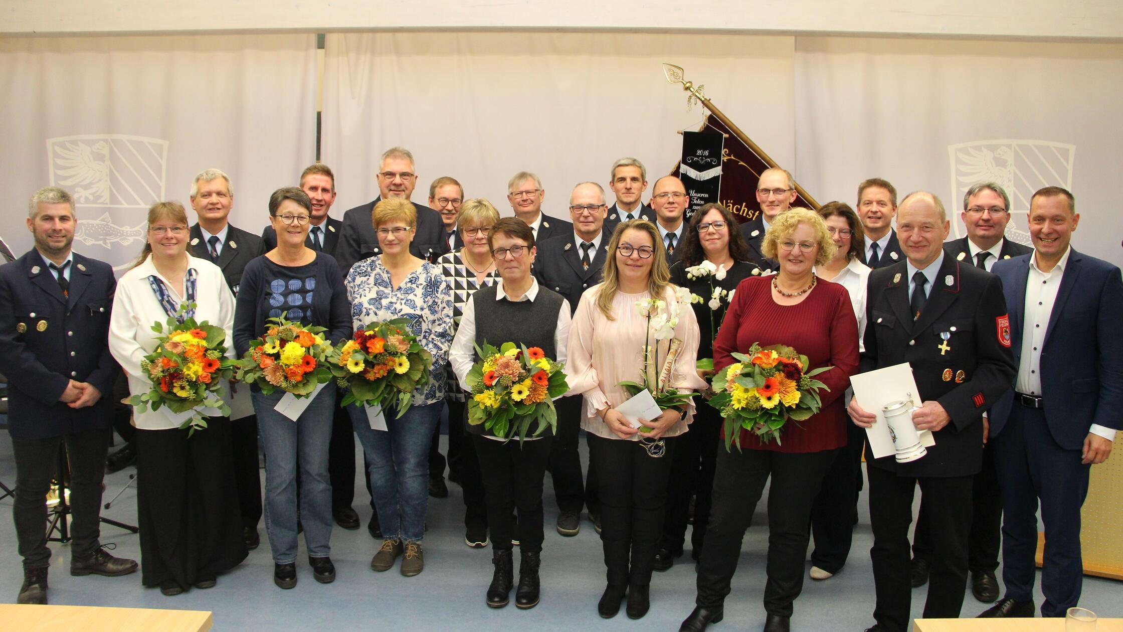 Deserving members of the Velden fire department were honored