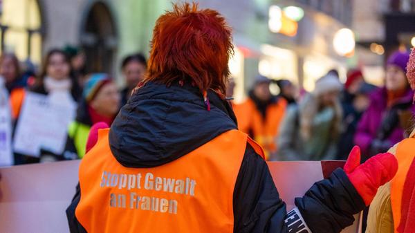 FrauenDemoFürth_do_20251125_13