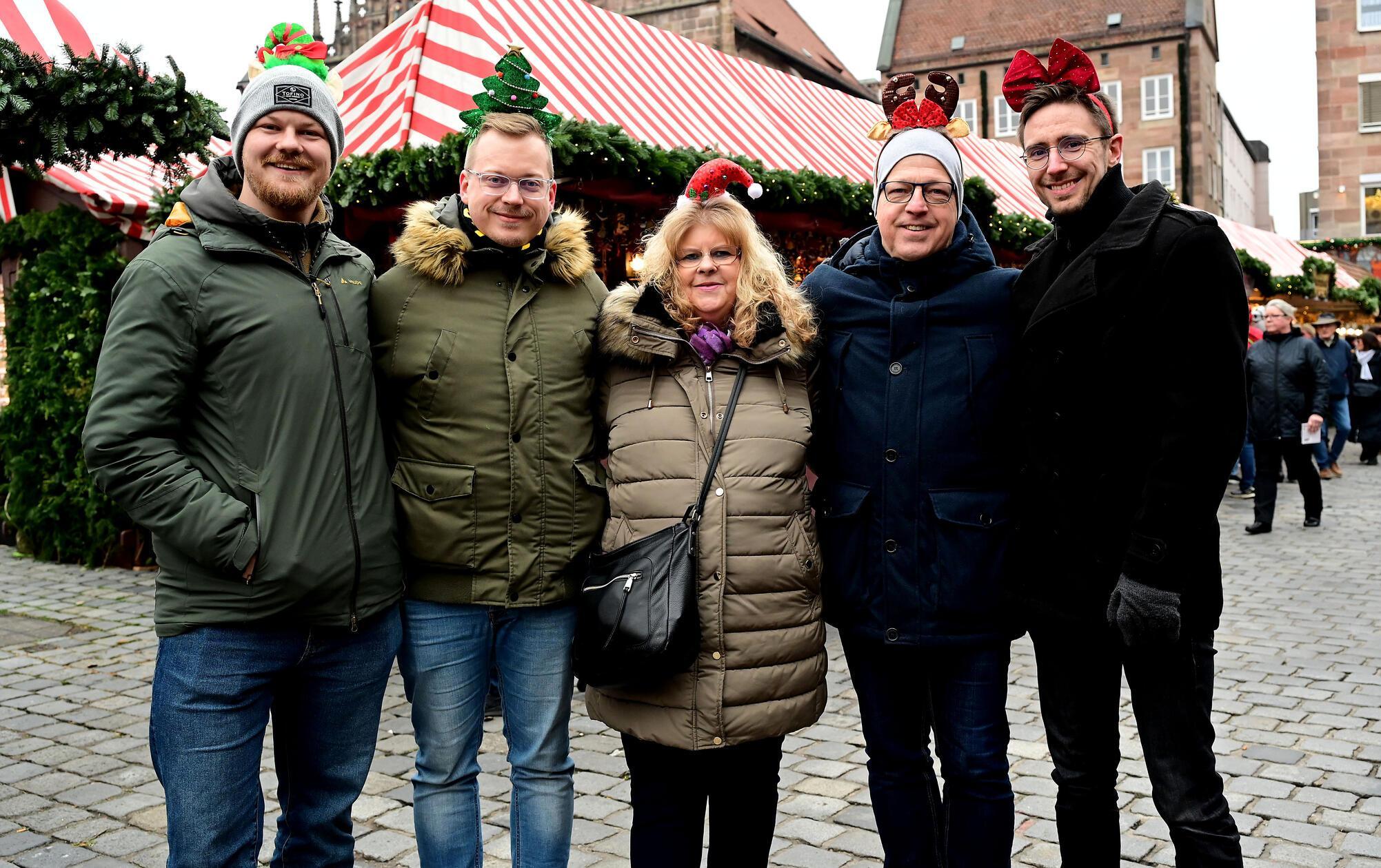 Familie Hemer aus dem Sauerland feiert hier den 60. Geburtstag von Mutter Brigitte nach.