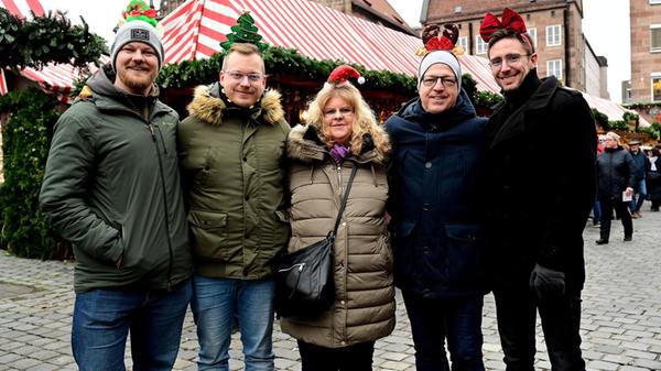 Familie Hemer aus dem Sauerland feiert hier den 60. Geburtstag von Mutter Brigitte nach.