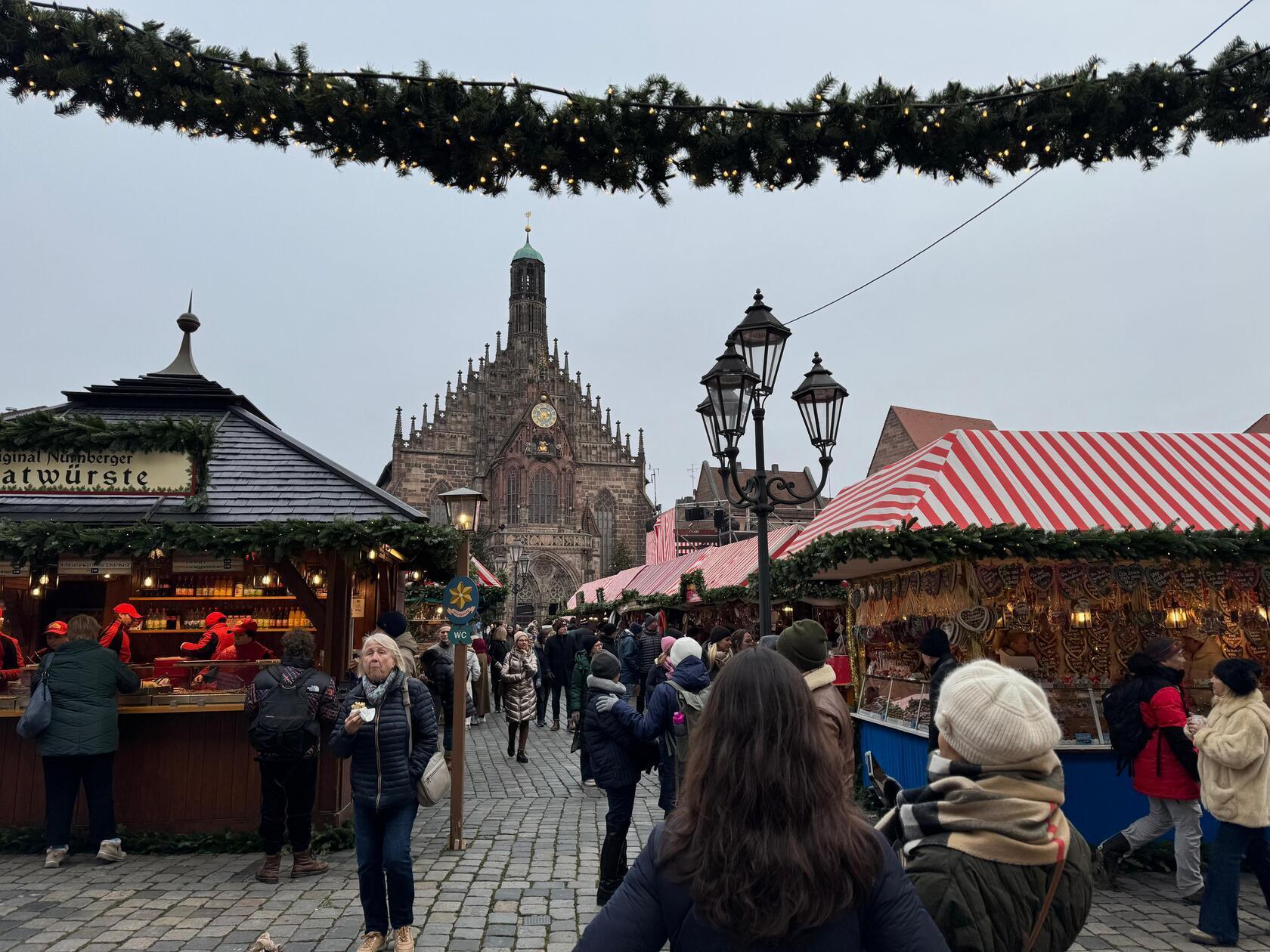 Die Stadt hat in diesem Jahr außerdem zusätzliche Zufahrtssperren angebracht.