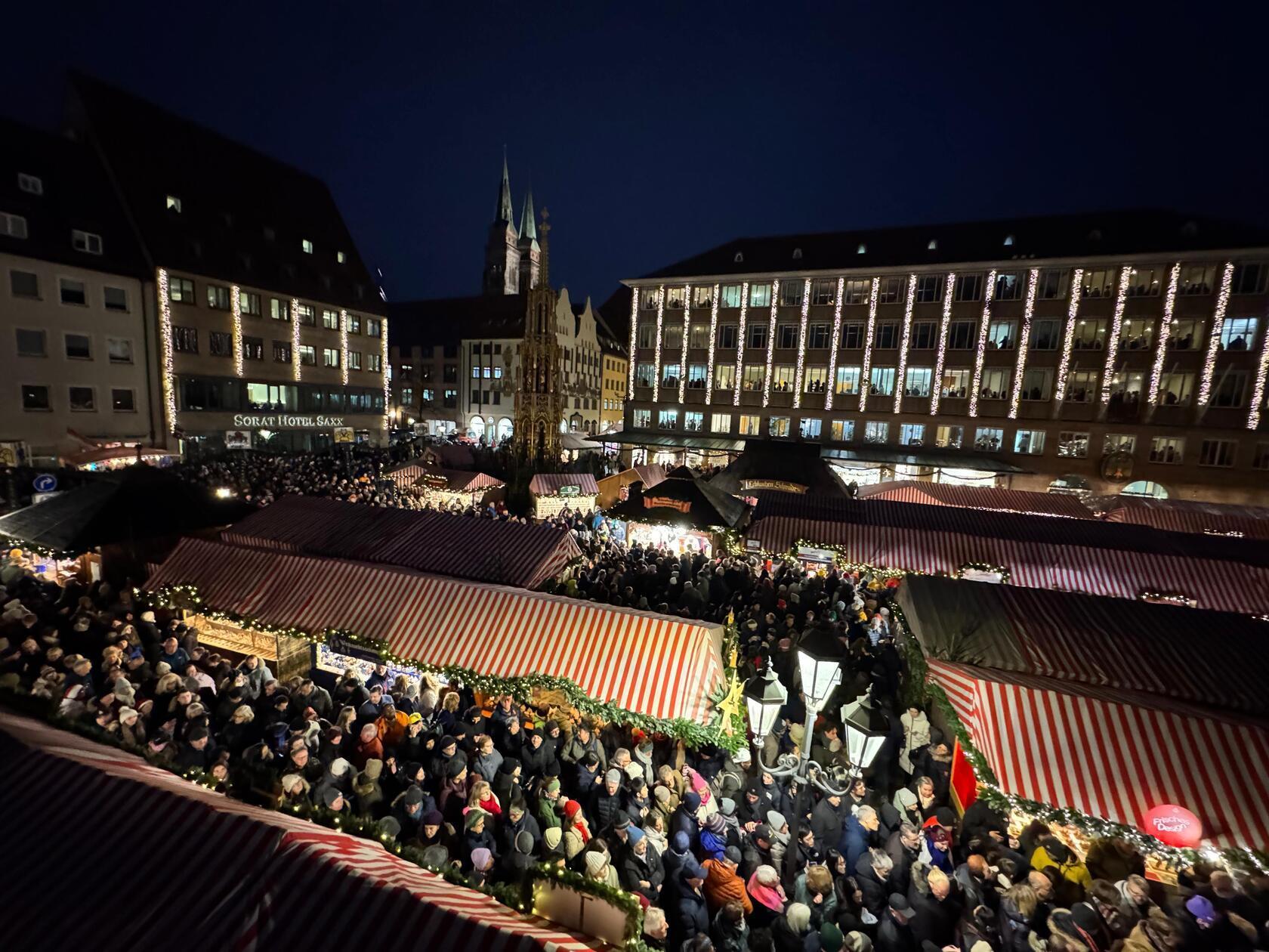 Heute ist es so weit, in Nürnberg wird offiziell die Weihnachtszeit eingeläutet.