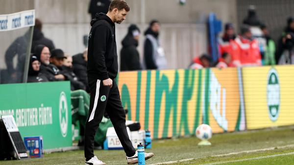 29.11.2025, Bayern, Fürth: Fußball: 2. Bundesliga,