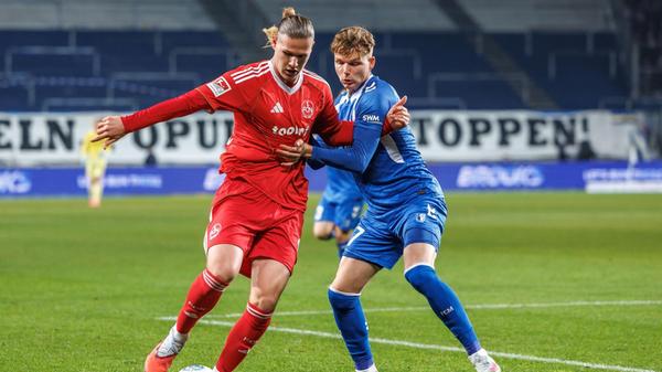 29.11.2025, Sachsen-Anhalt, Magdeburg: Fußball: 2.