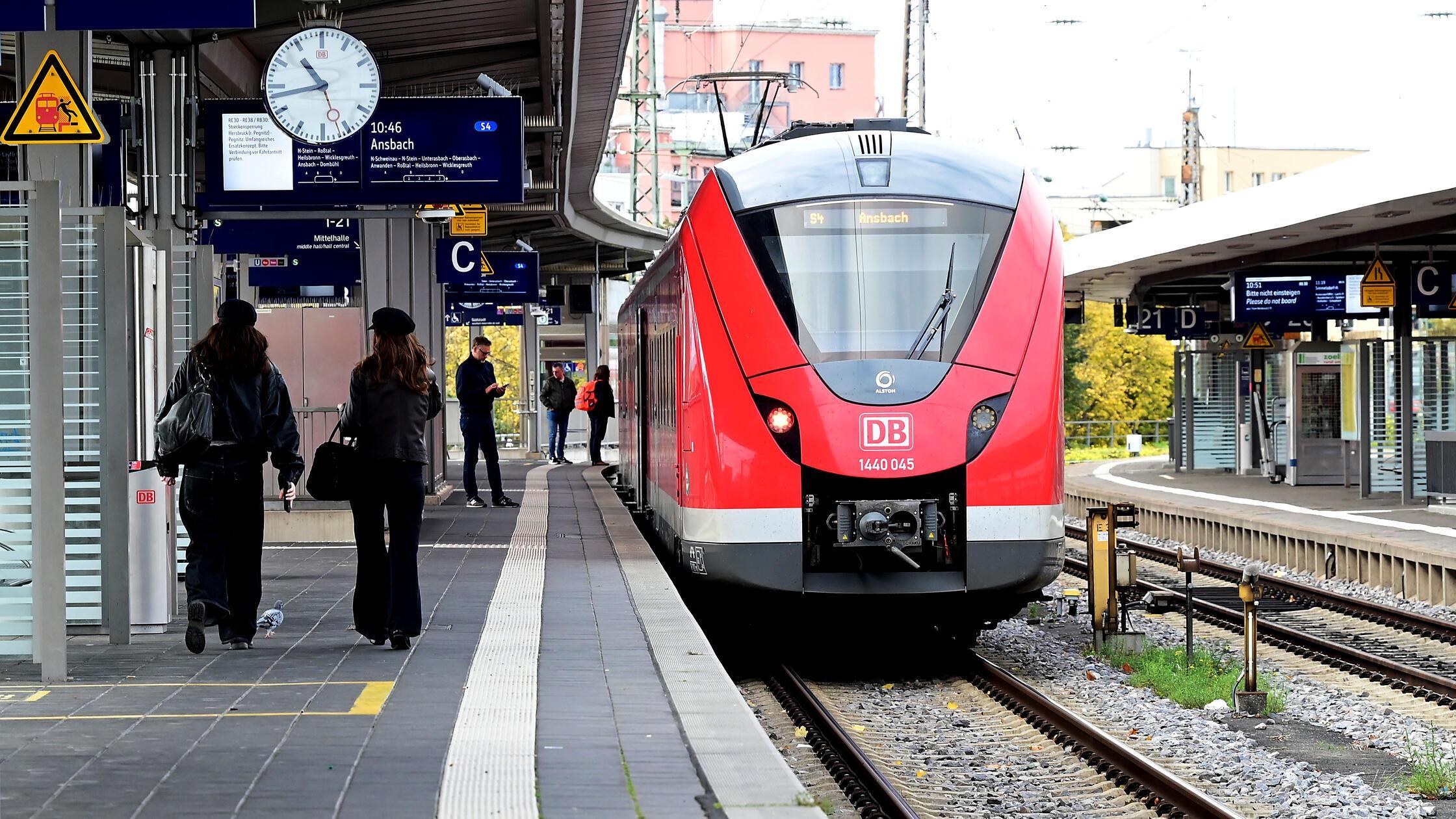 Tagelang-Ersatzverkehr-auf-der-Bahnstrecke-zwischen-N-rnberg-und-Ansbach