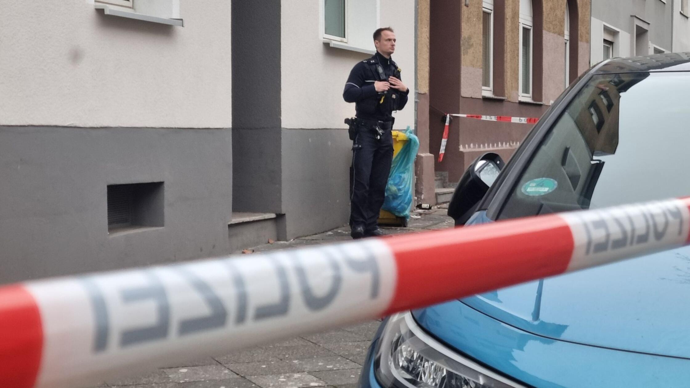 Mutter und Baby erstochen: Haftbefehl gegen Vater