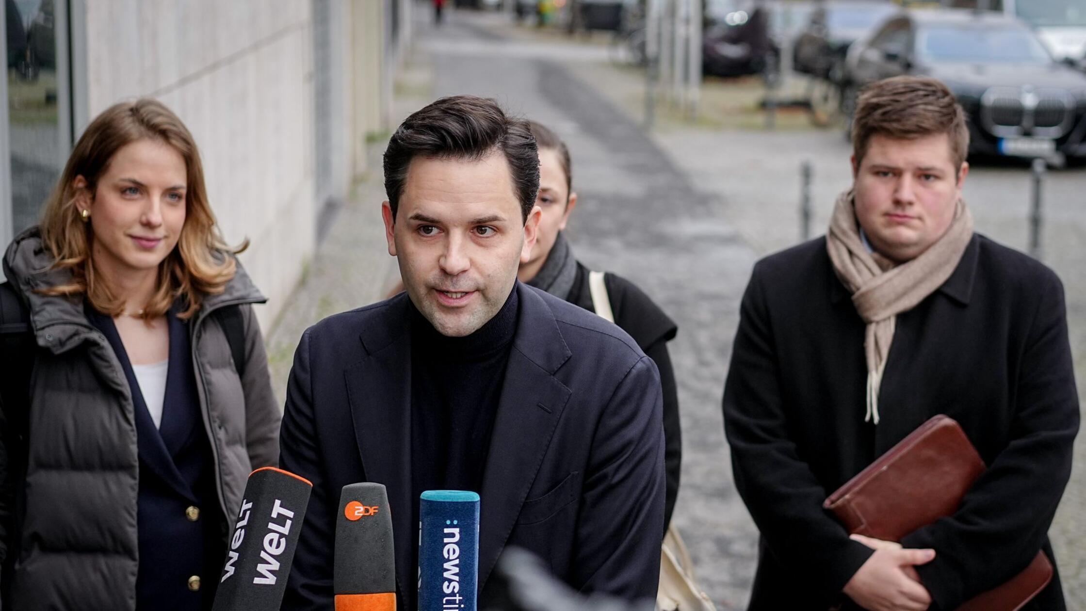 Junge Gruppe: Weiter Nein zum Rentenpaket - Abstimmung offen