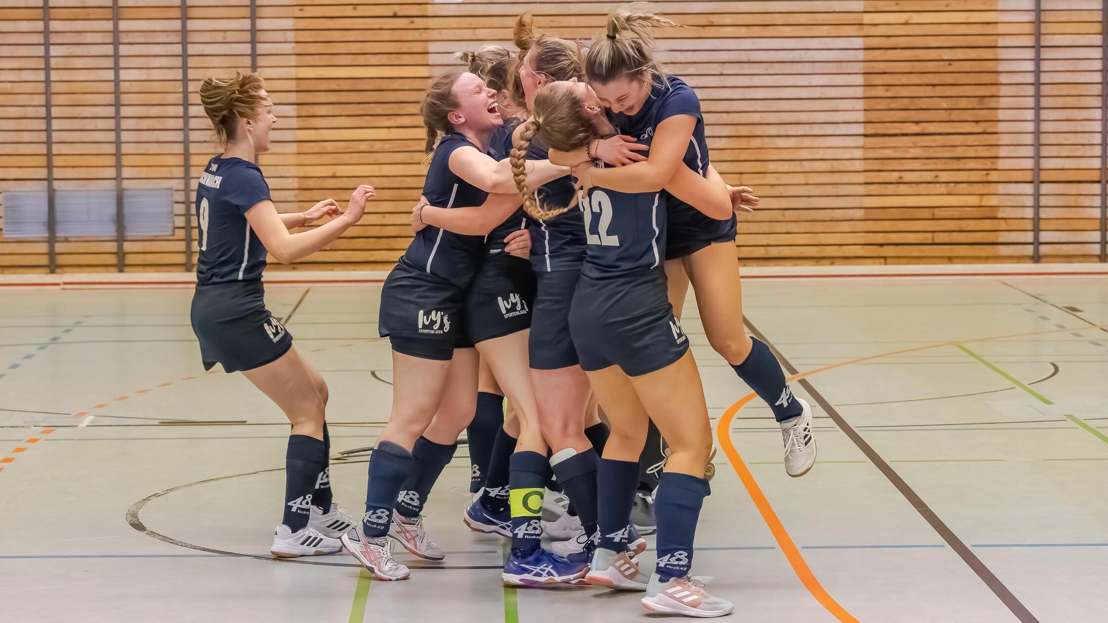 F-r-Aufstieg-geehrt-der-schon-wieder-pass-ist-diese-Schwabacherinnen-holen-Gold-bei-EM