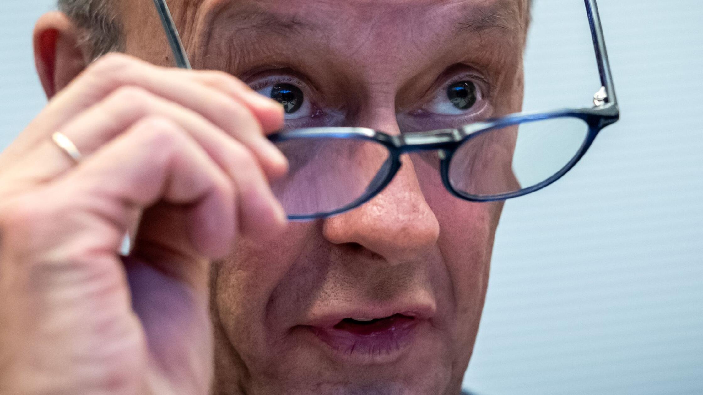 Bis 12.00 Uhr mittags: Renten-Rebellen sollen Farbe bekennen