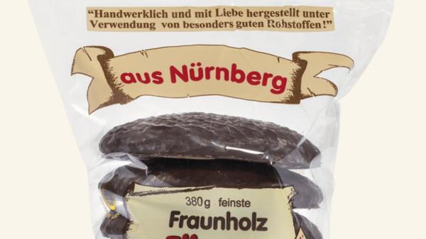 Platz 5: Aus einer Nürnberger Konditorei wurde heute der Spezialbetrieb für Elisen-Lebkuchen von <b>Fraunholz</b>. Der Familienbetrieb verkauft den Klassiker der Lebkuchen ebenfalls in Bio, vegan und als glutenfreie Variante. Die Herstellung sowie der Verkauf der Fraunholz-Lebkuchen befindet sich in der Wilhelm-Marx-Straße 8, in Nürnberg. Mit 228 Stimmen schafft es die Lebküchnerei auf den fünften Platz.
