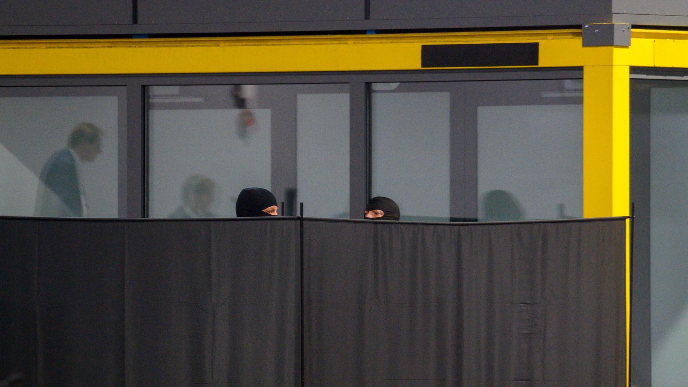 Mutter von Anschlagsopfer sagt vor Gericht aus