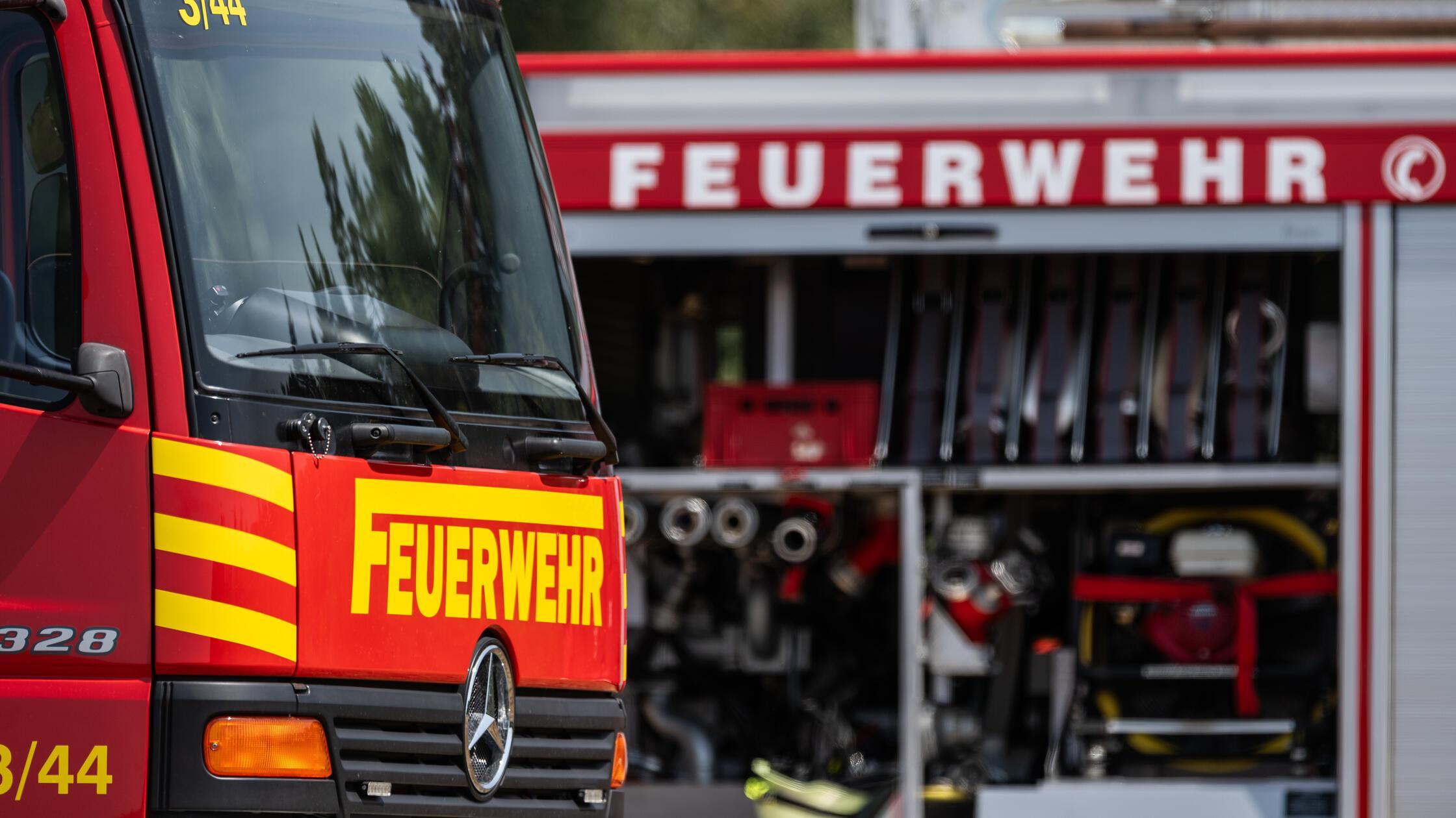 Komplettes Wohnhaus in Bayern steht nach Explosion in Flammen - zwei Menschen verletzt