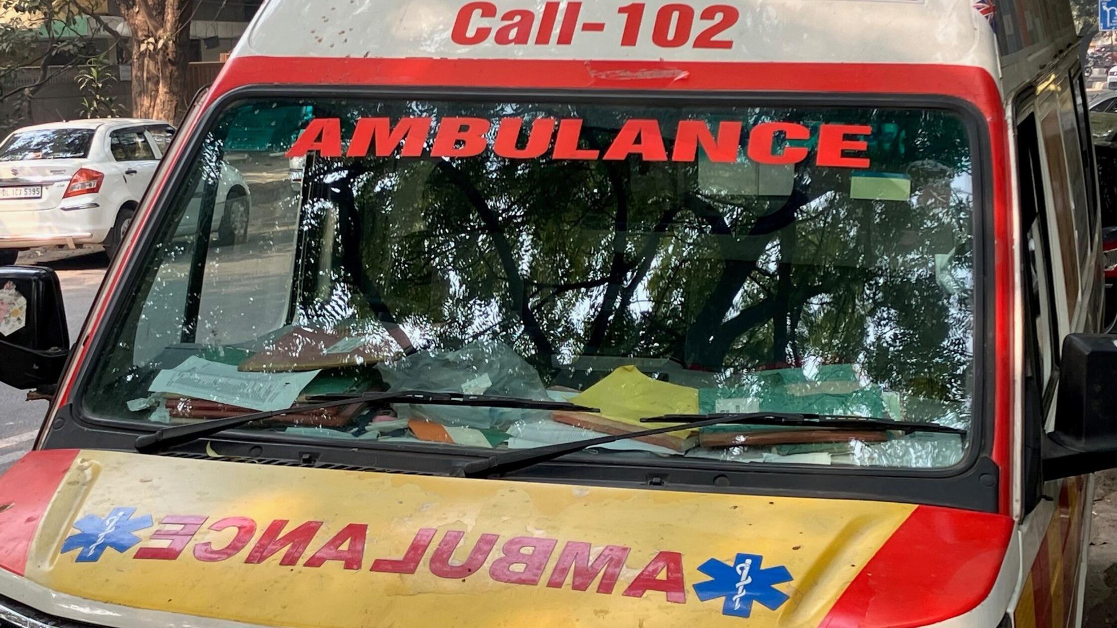 Berichte: Mindestens 23 Tote bei Feuer in Club in Indien