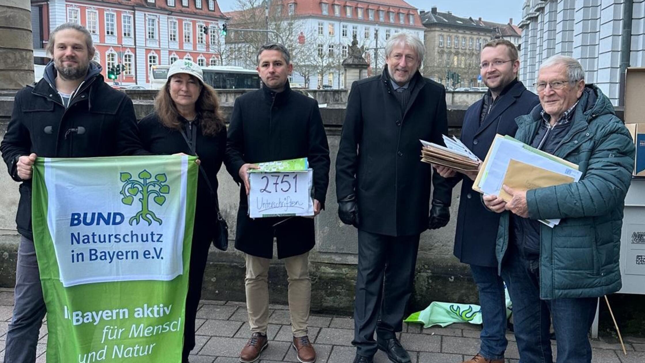 PM_143-25-Juraleitung-Unterschriftenübergabe_26644