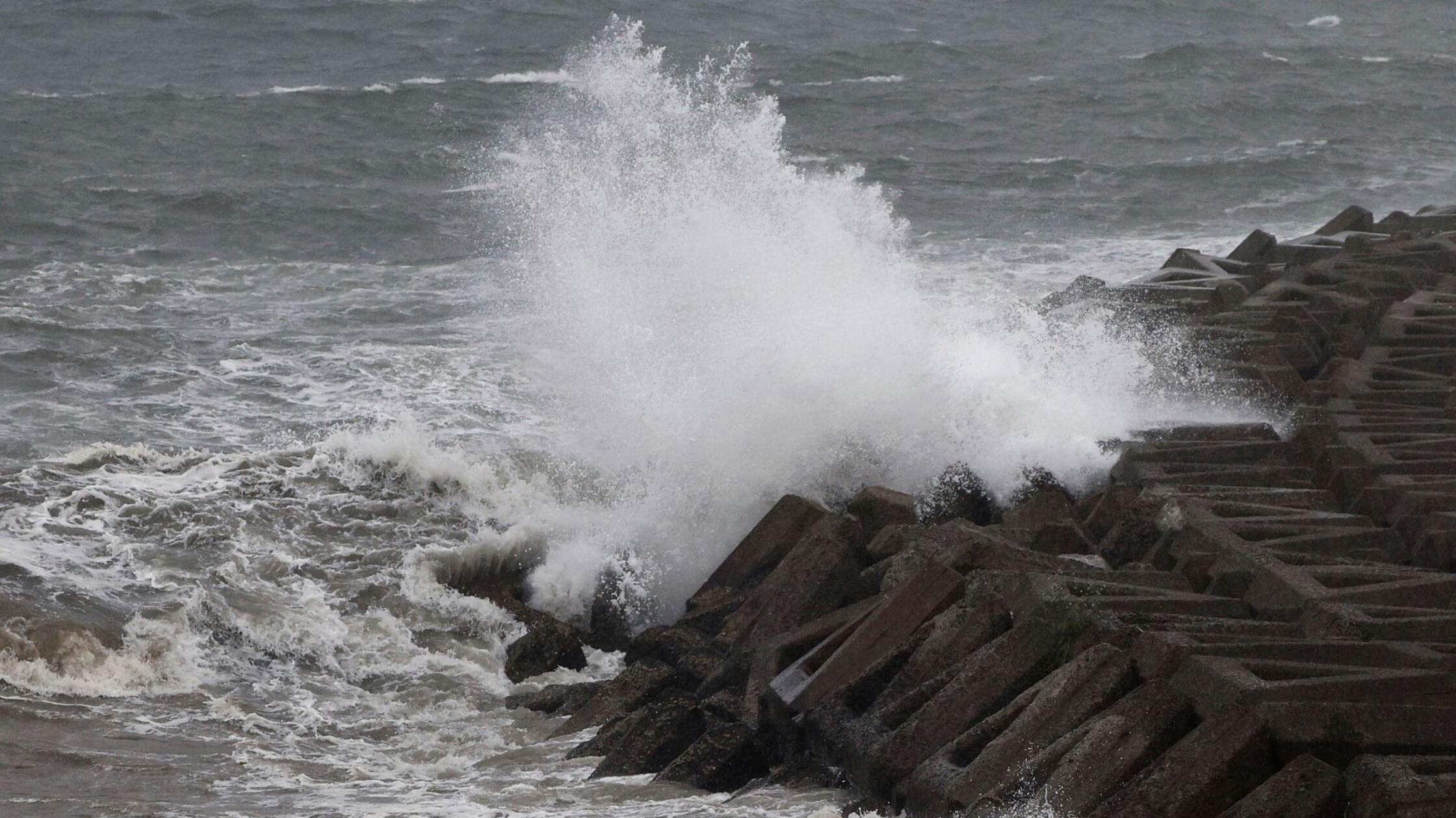 Japan warnt nach Erdbeben vor Tsunami