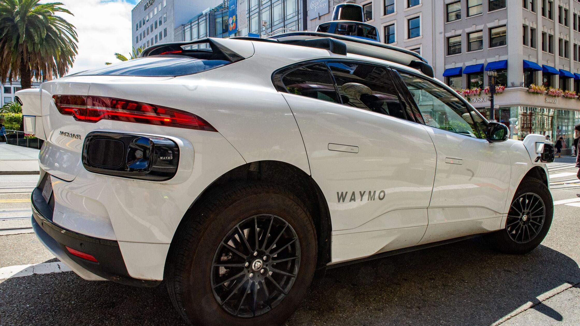 Geburtsort: Waymo-Robotaxi - Frau in San Francisco bringt Baby in selbstfahrendem Auto zur Welt