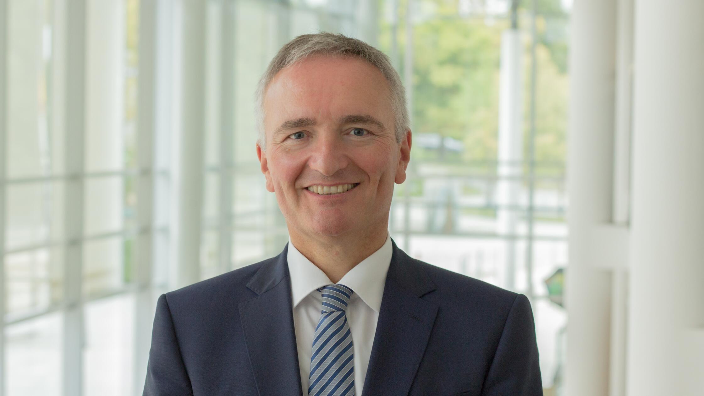 Portrait-MdL Dr Harald Schwartz.jpg