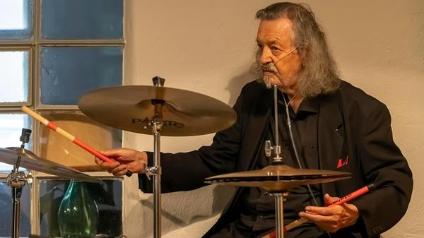 THE SAX SWING AND BLUES BAND