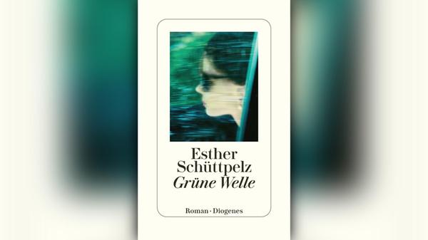 "'Grüne Welle' ist ein fesselndes Kunststück" - Schriftstellerin Eva Menasse Eine Frau sitzt in ihrem Auto. Eigentlich ist sie auf dem Weg nach Hause, doch eine Umleitung bringt sie vom Weg ab. Sie verpasst Ausfahrt um Ausfahrt, fährt eine ganze Nacht und einen Tag. Und fragt sich, ob es besser wäre, wenn sie nie zurückkehrt nach Hause zu ihrem Mann. Denn so gruselig einem eine dunkle Tankstelle bei Nacht auch vorkommt: Die wahre Gefahr wartet in ihrem Zuhause. Erscheinungstermin: 25. Februar 2026 208 Seiten Diogenes 25 Euro