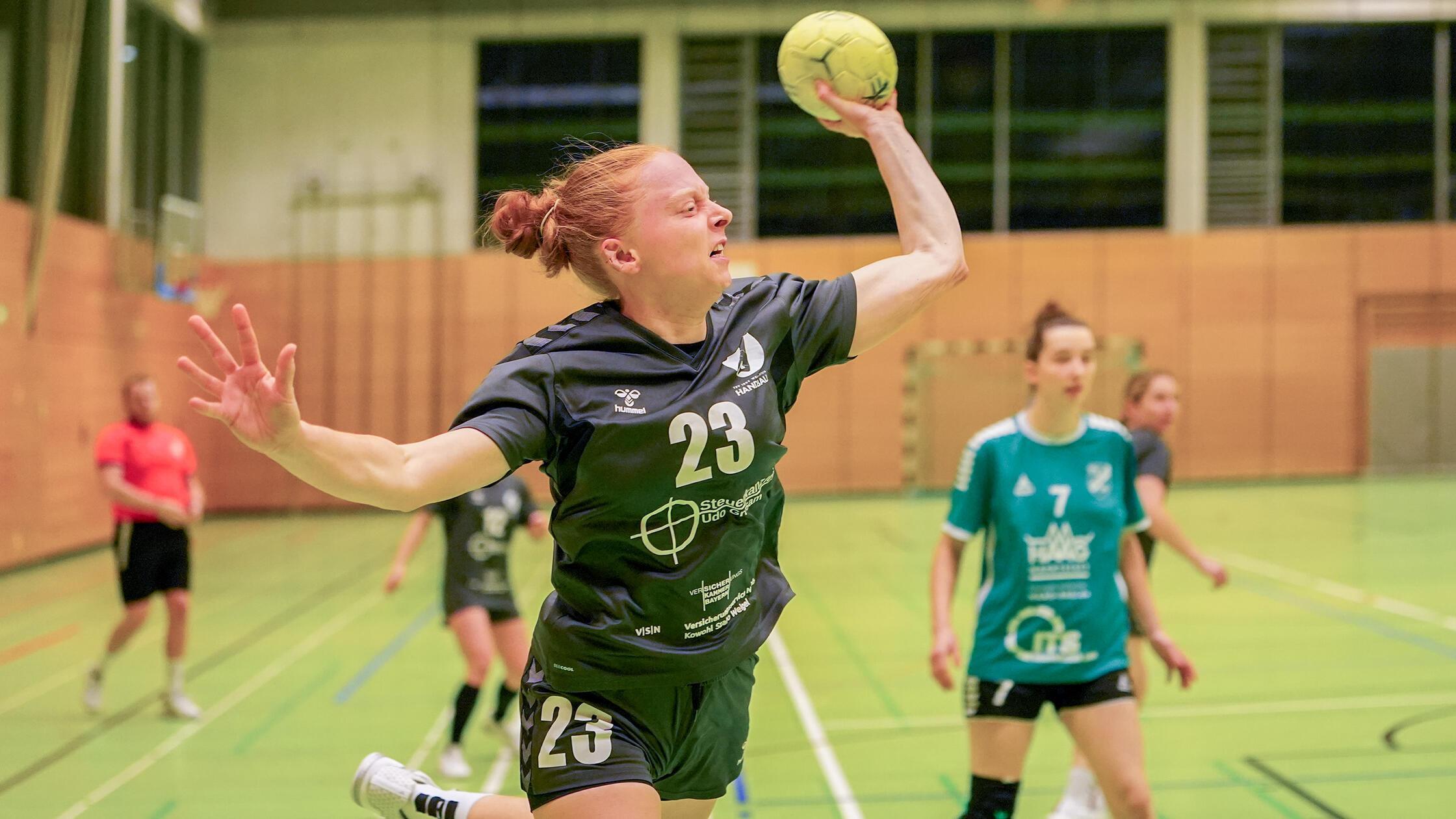 Lena-Nitsche-trifft-bei-ihrem-Abschiedsspiel-f-r-den-TSV-Wendelstein-acht-Mal