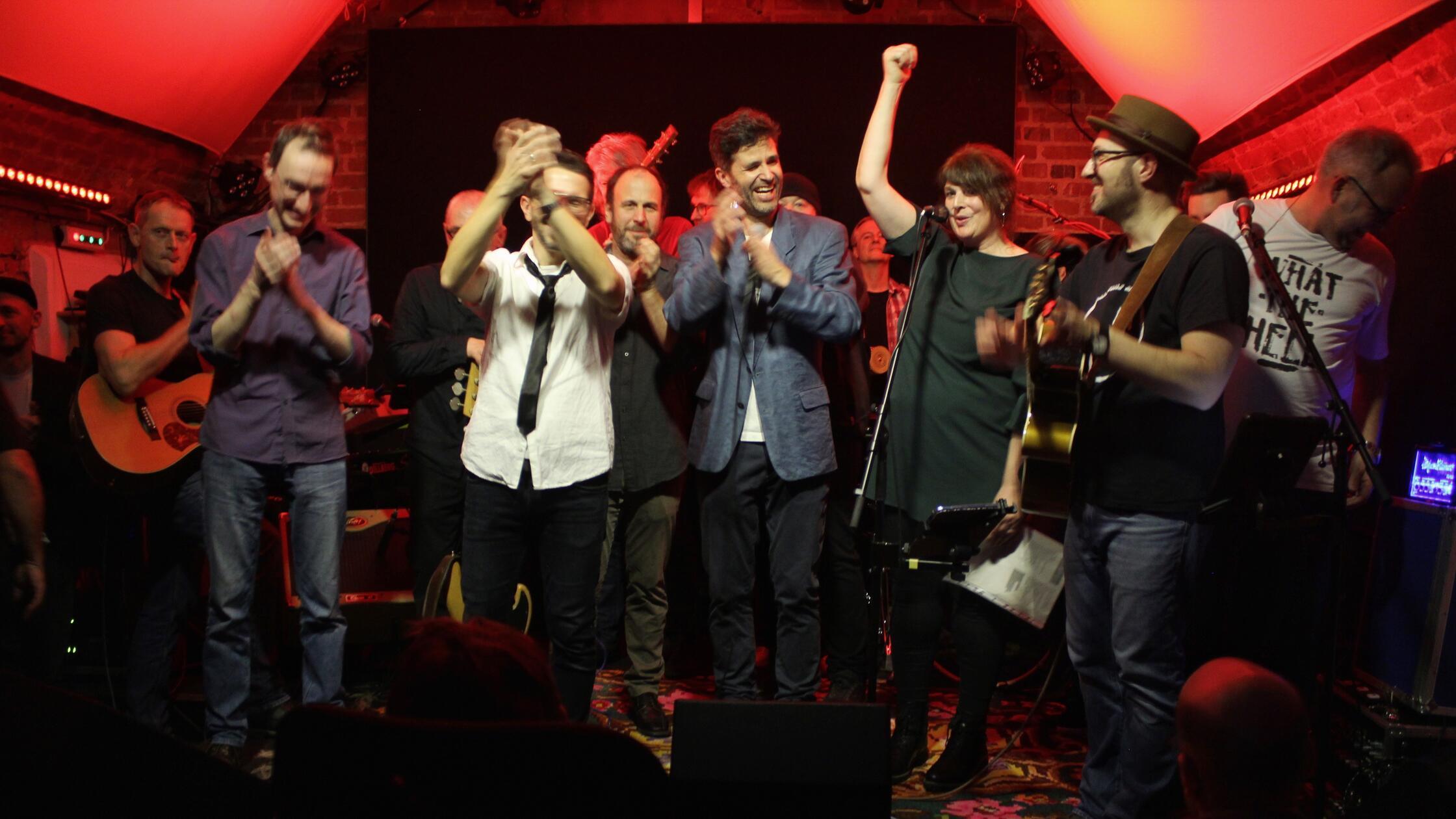 Oxx-meets-Esel-Was-das-Kultkonzert-im-Brauhaus-Altdorf-so-besonders-macht