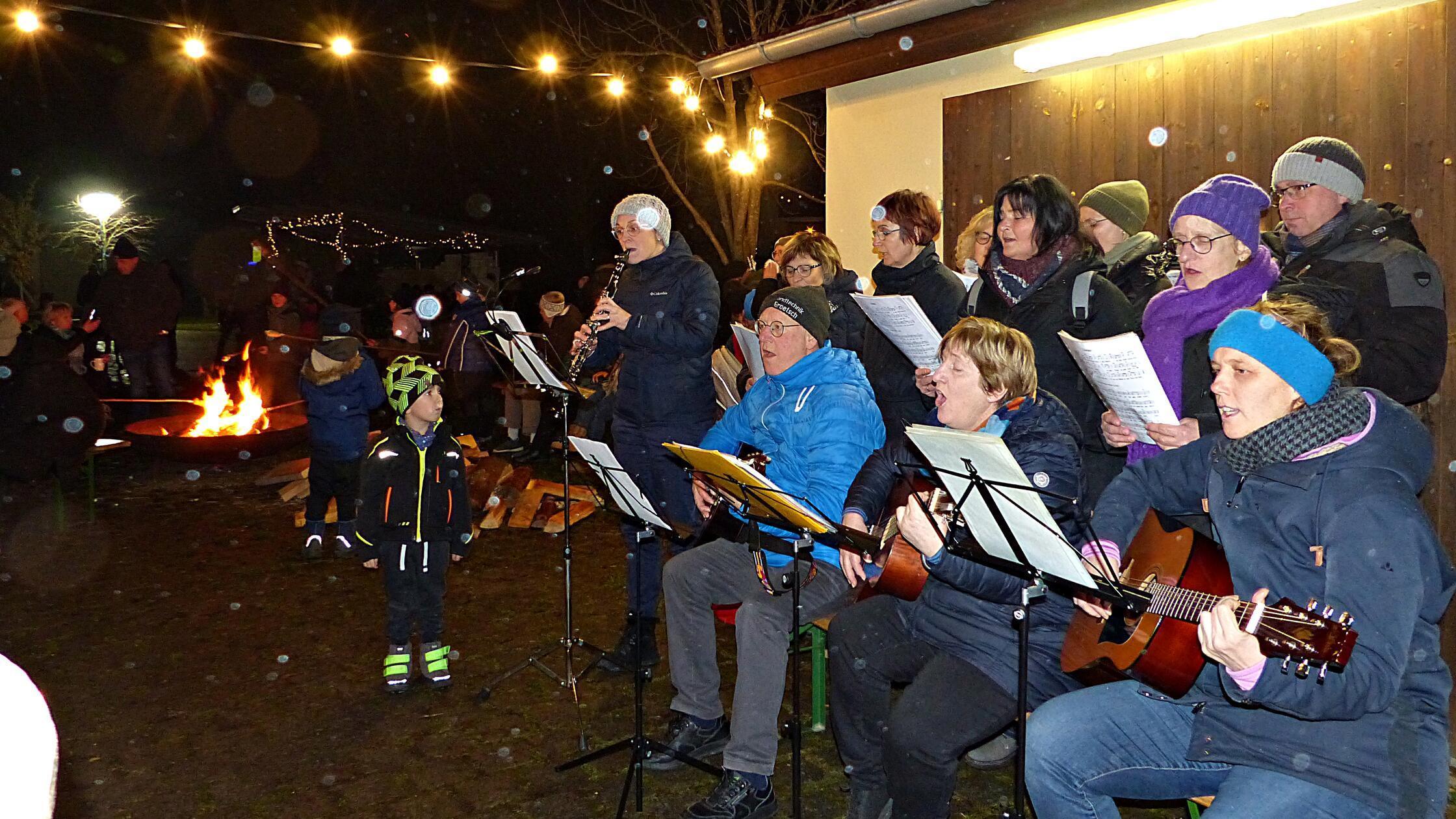 Stimmungsvolles-Fest-im-Zentrum-von-M-rsdorf