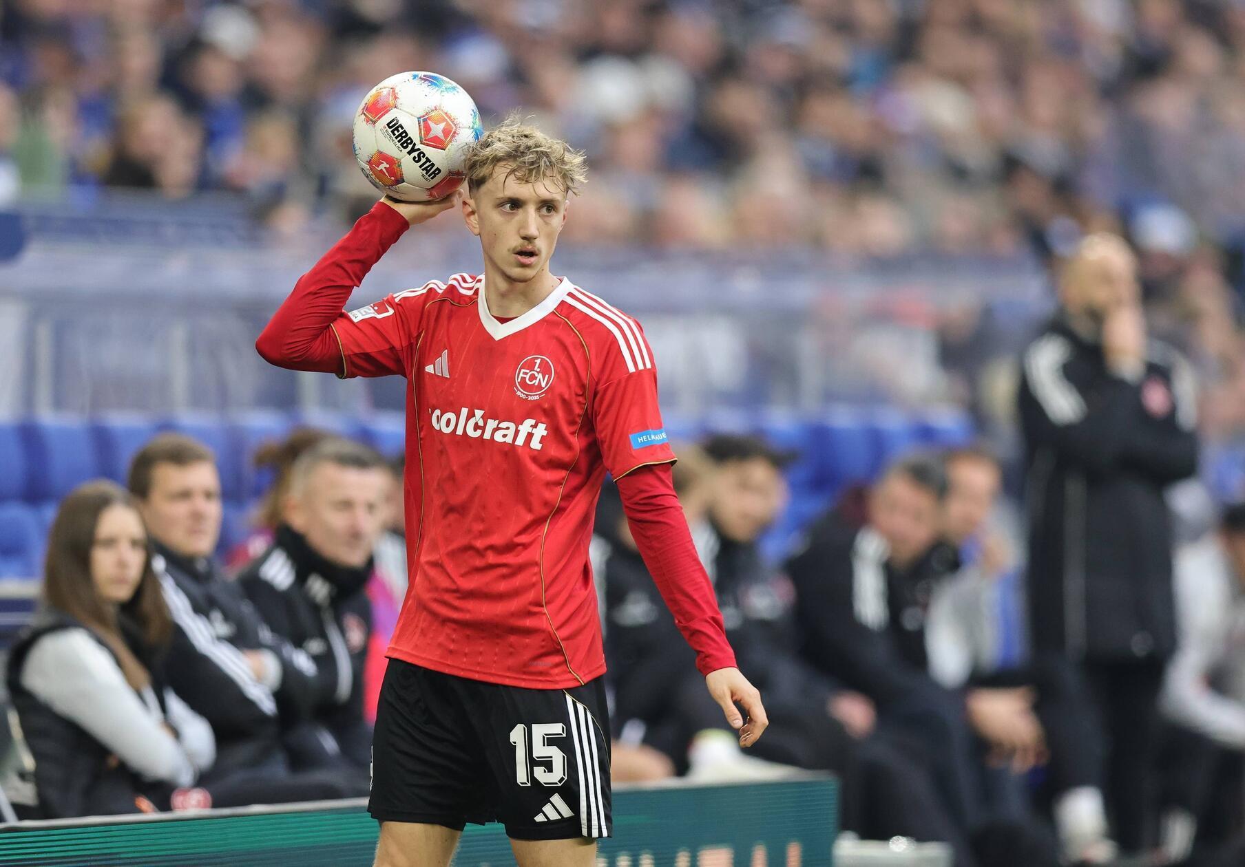 Tim Drexler und Rafael Lubach rücken in die Startelf. Tim Janisch ist nicht rechtzeitig fit geworden und fehlt im Kader. Kapitän Robin Knoche nimmt auf der Bank Platz.