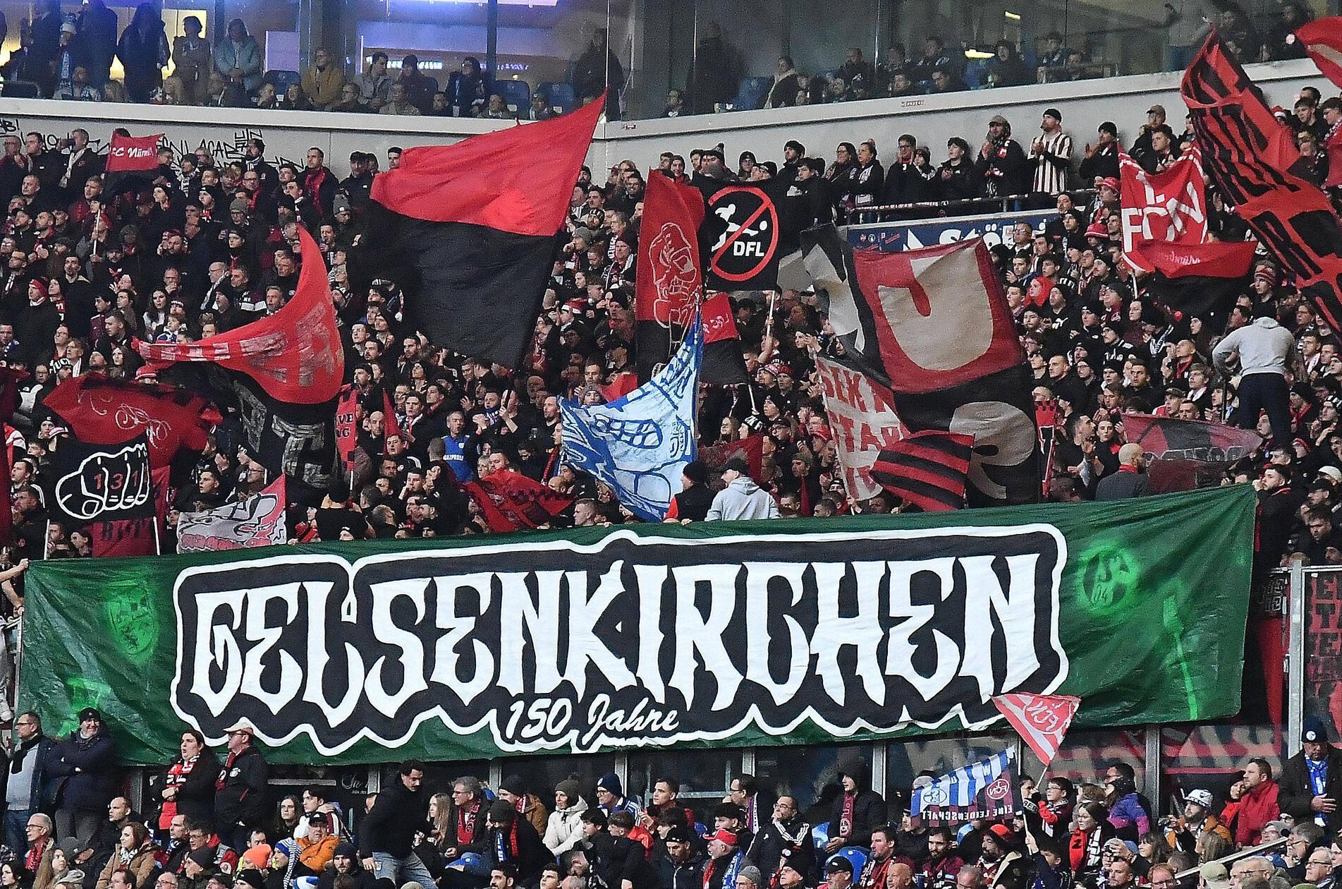 Über 5000 Nürnberger sind angereist.