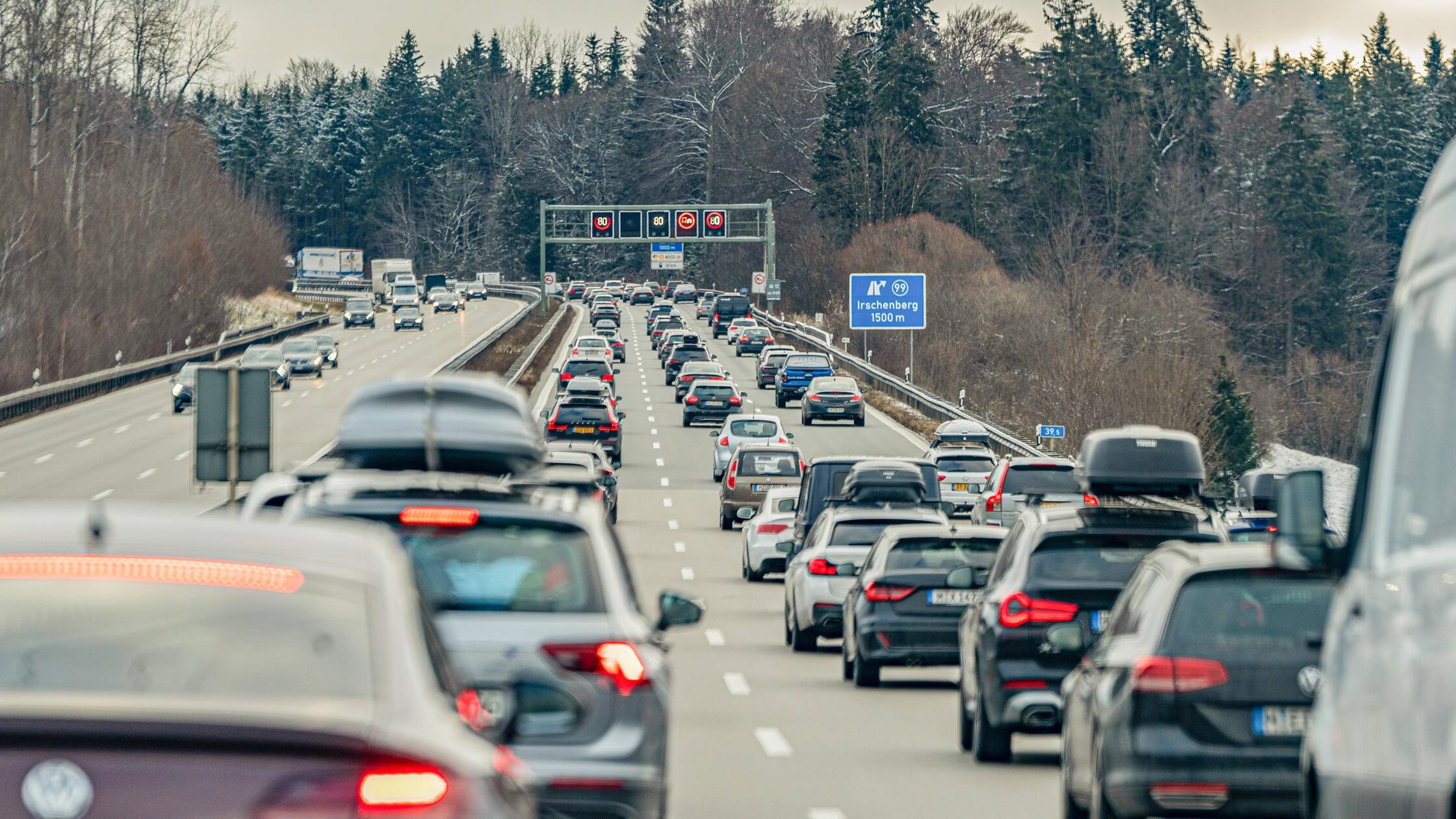 Autobahn, Stau, Verkehr, Fahrzeuge, PKW, LKW, Reis