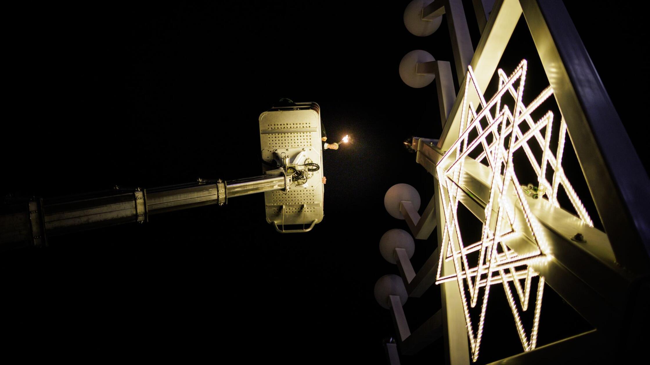 Po smrtonosnih streljanjih v Sydneyju so v Nemčiji poostrili varnostne ukrepe za praznovanja Hanuke