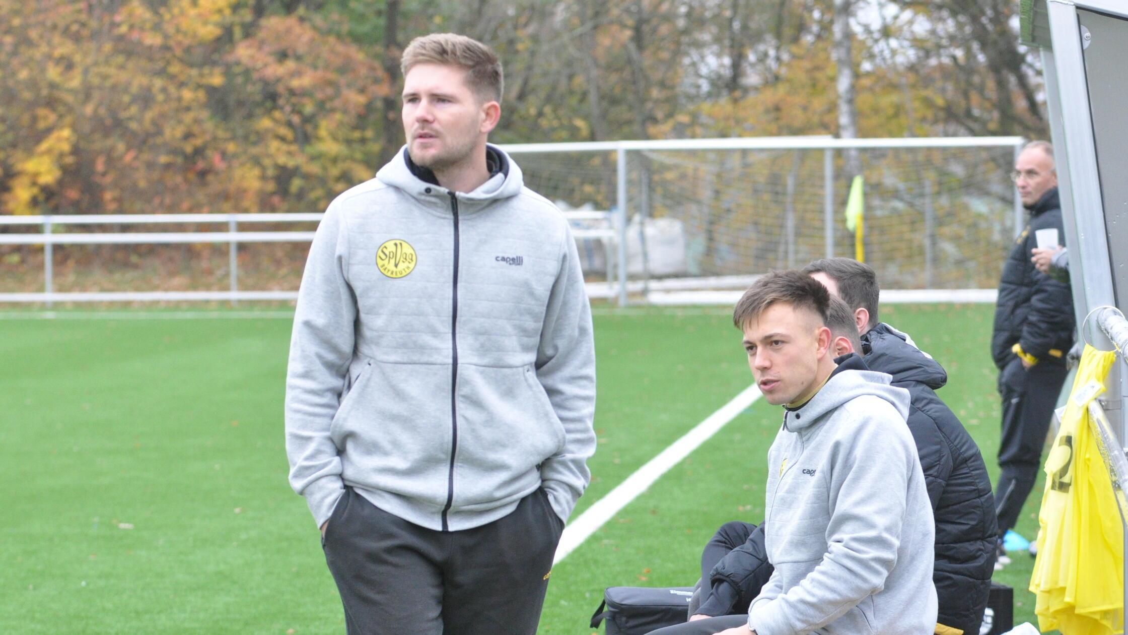 Rausschmiss-mit-lauten-Nebenger-uschen-Trainer-der-Bayreuther-U17-muss-gehen